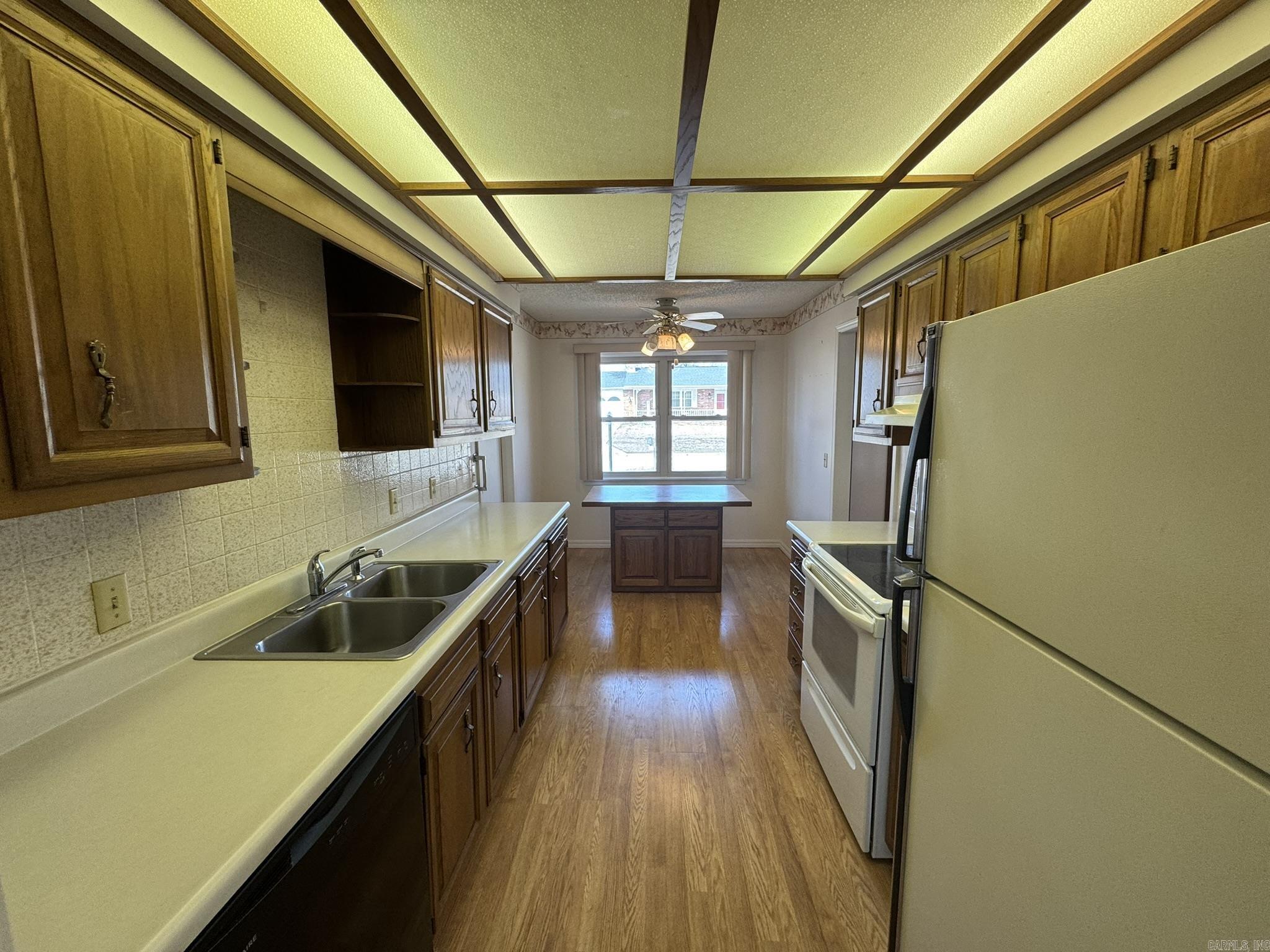 SOUTHERN MEADOWS ESTATE - Residential