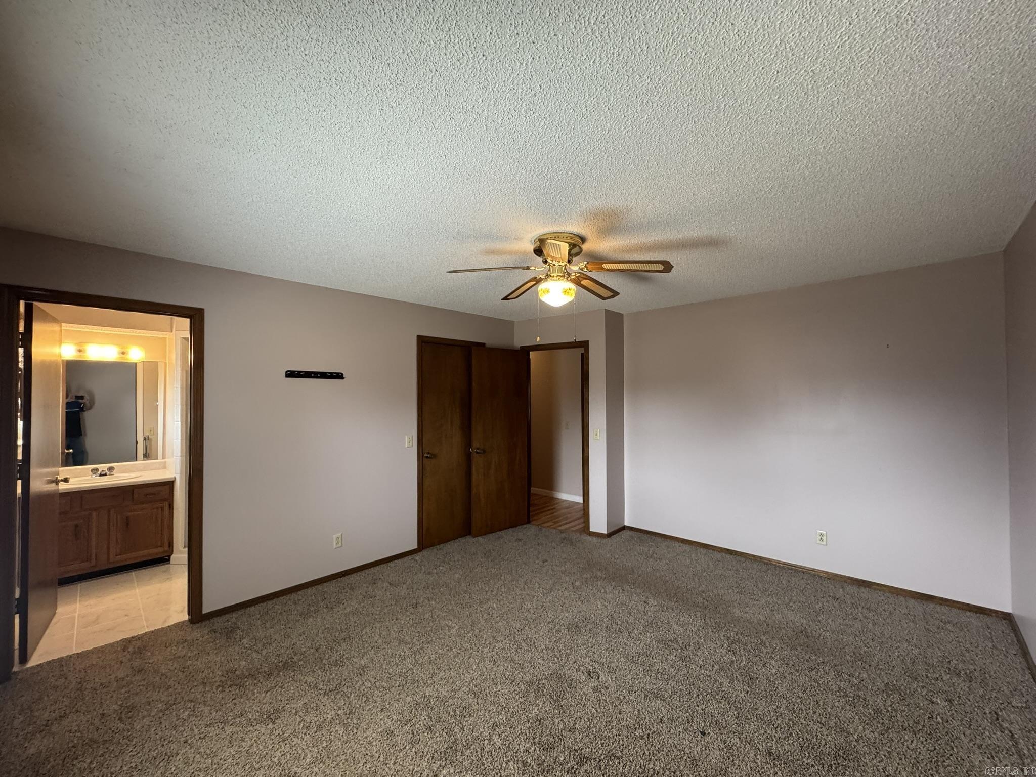 SOUTHERN MEADOWS ESTATE - Residential