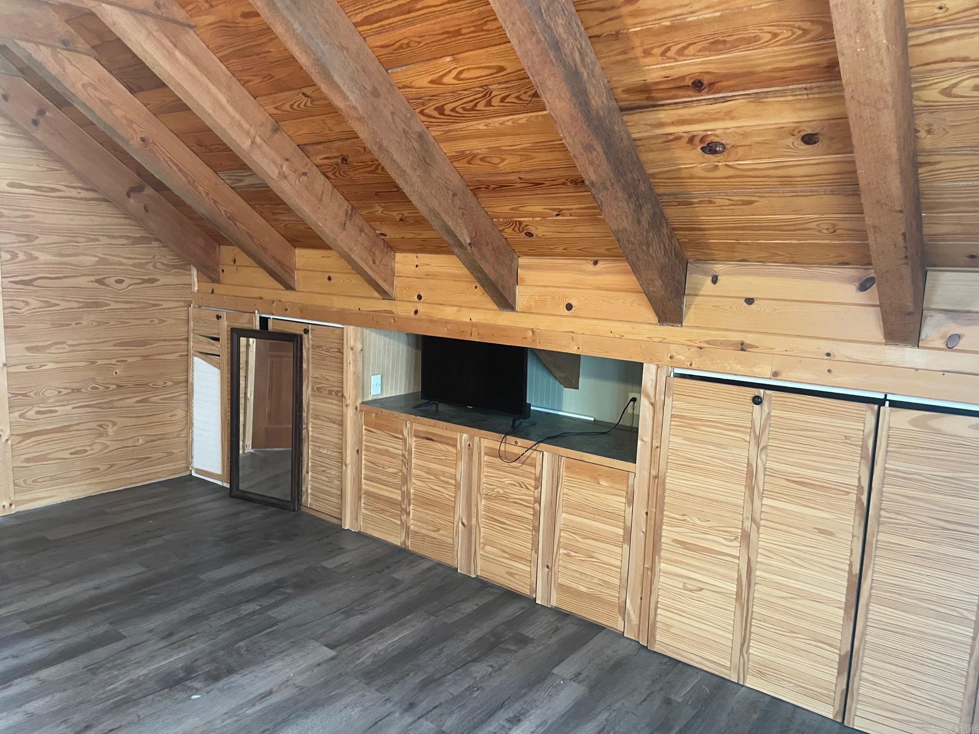 Indian Hills Estates - Residential Lease