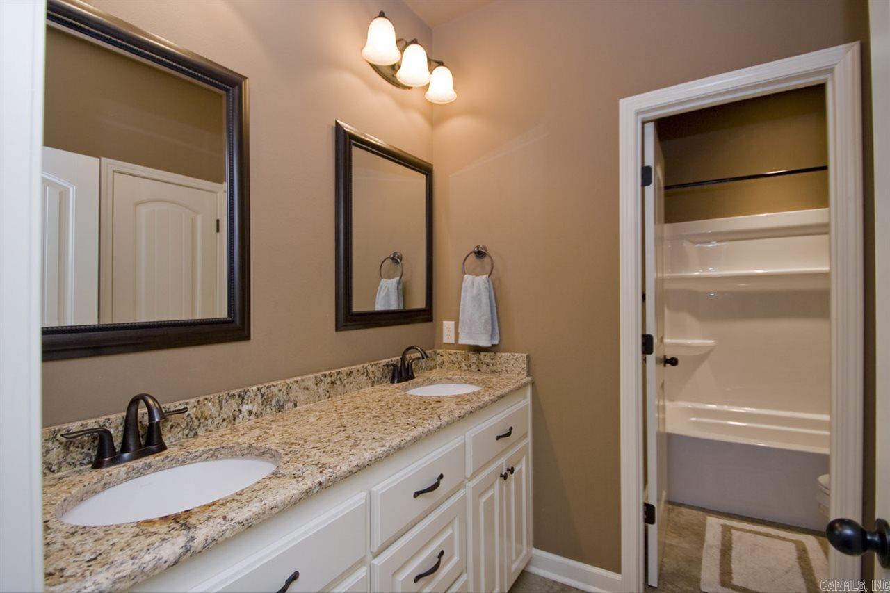 MAUMELLE VALLEY ESTATES - Residential