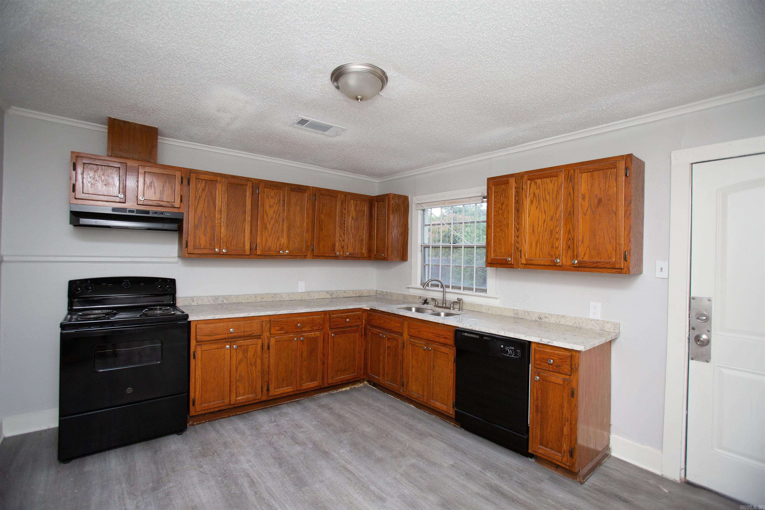 Buhlers 9th - Residential Lease