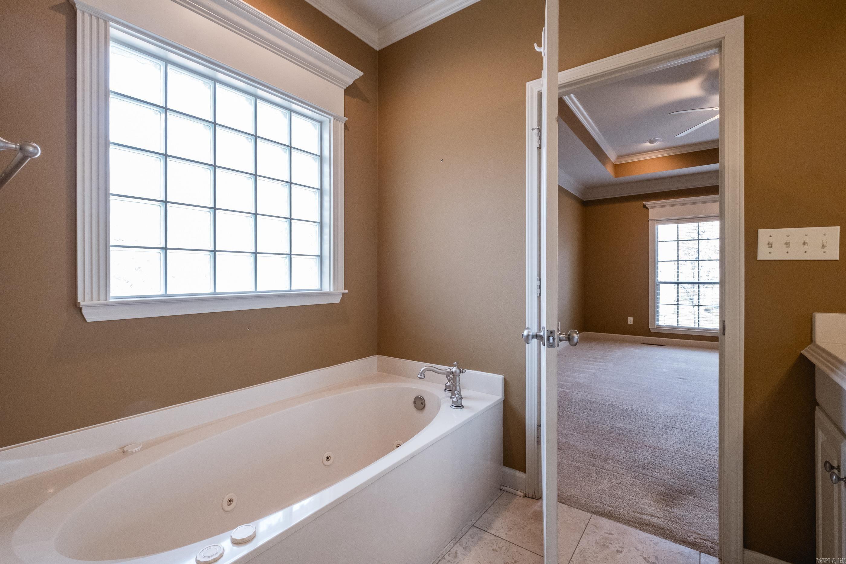 CARRIAGE CREEK - Residential