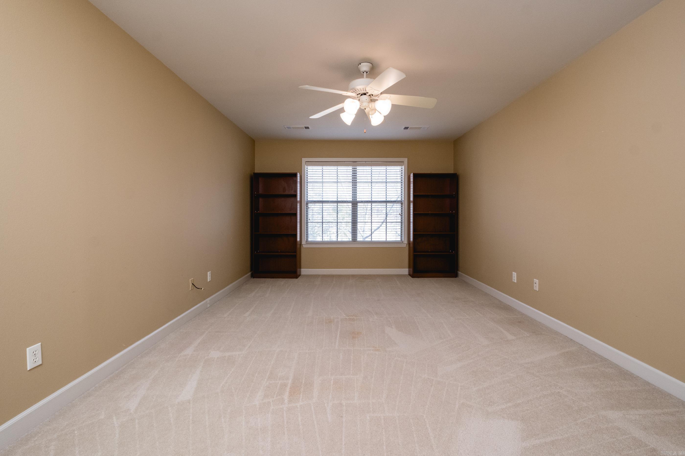 CARRIAGE CREEK - Residential