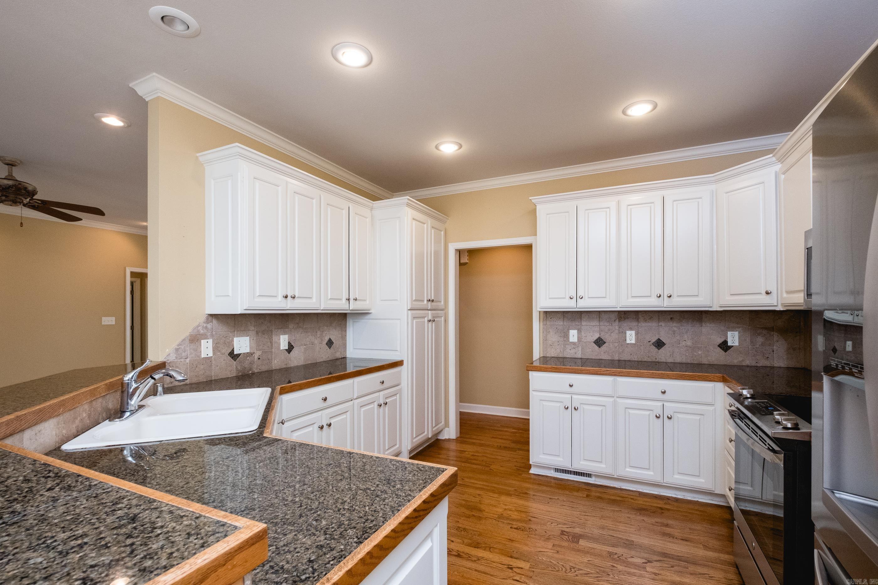 CARRIAGE CREEK - Residential