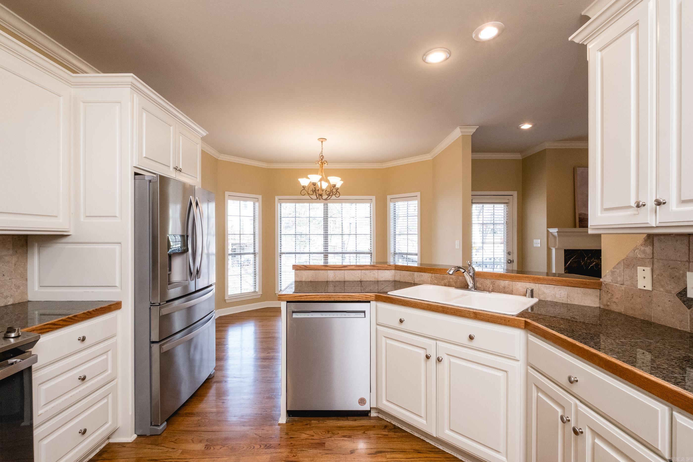 CARRIAGE CREEK - Residential