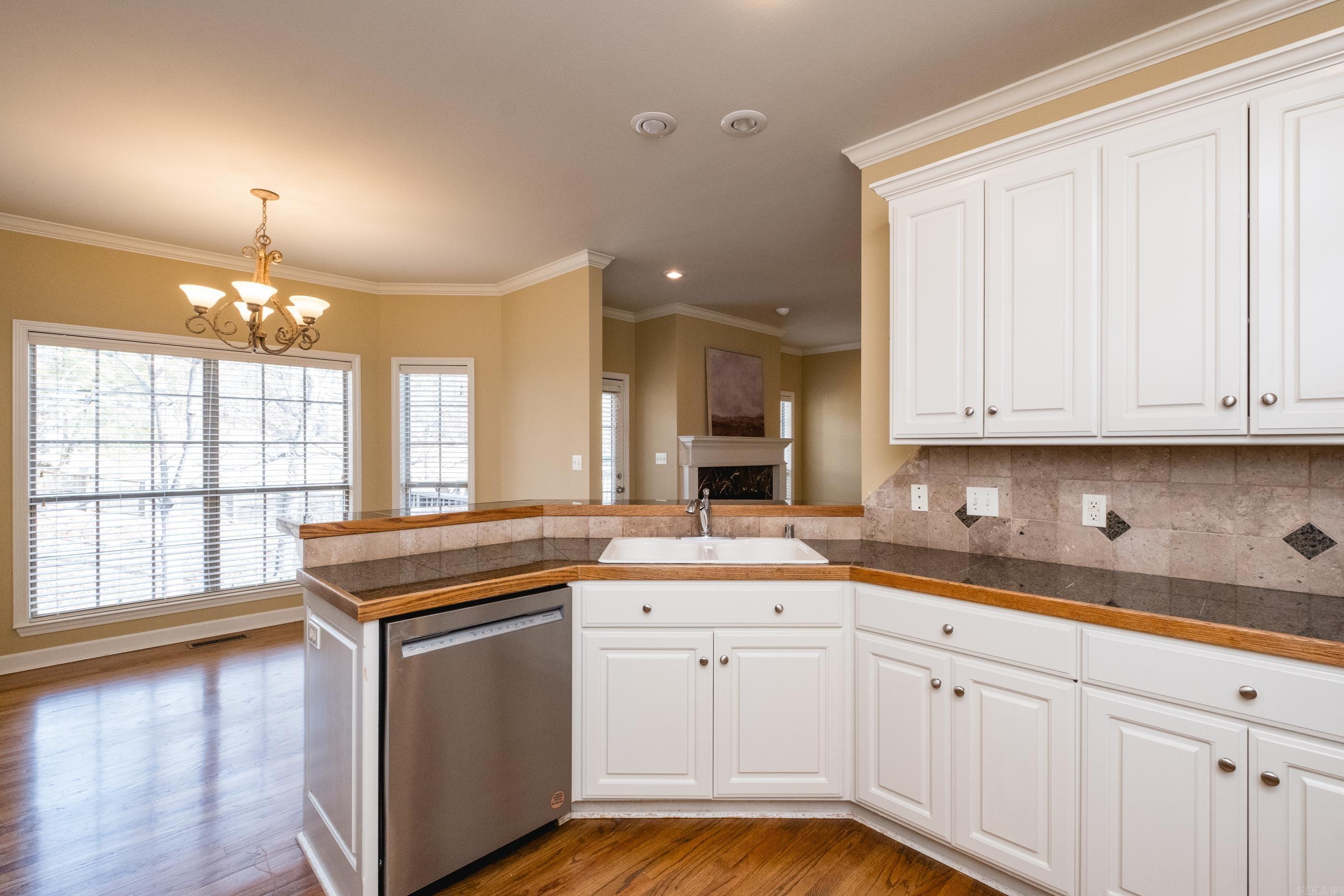 CARRIAGE CREEK - Residential