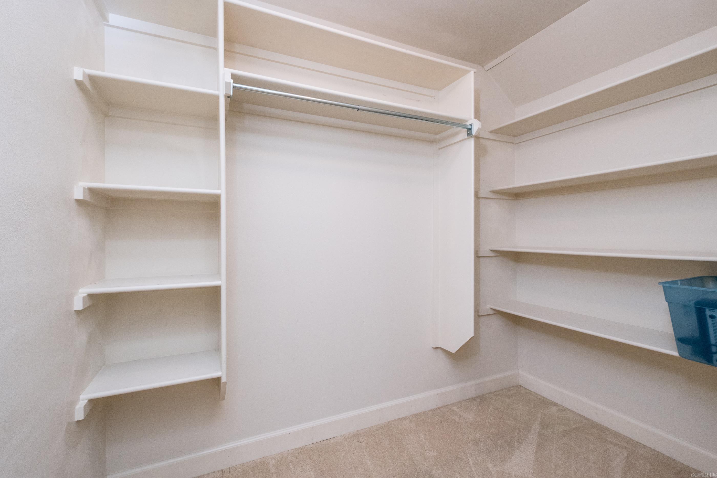 CARRIAGE CREEK - Residential