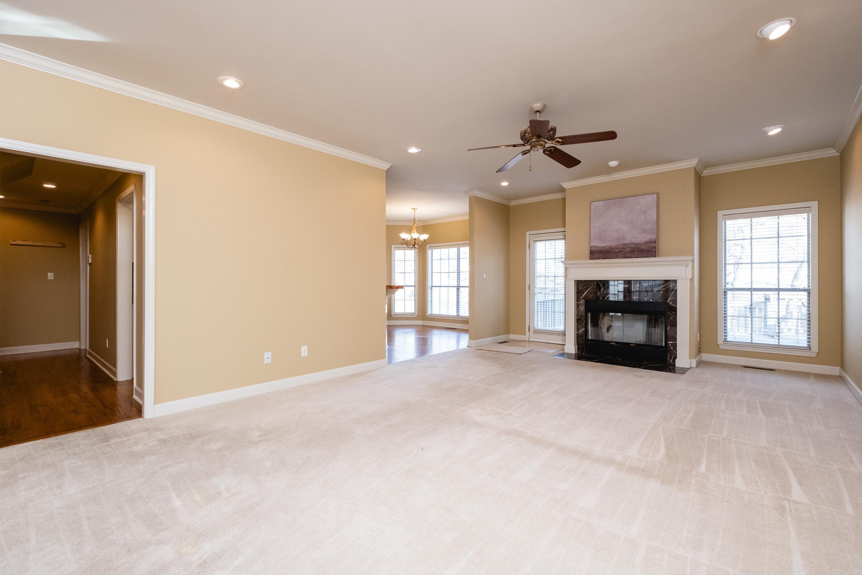 CARRIAGE CREEK - Residential