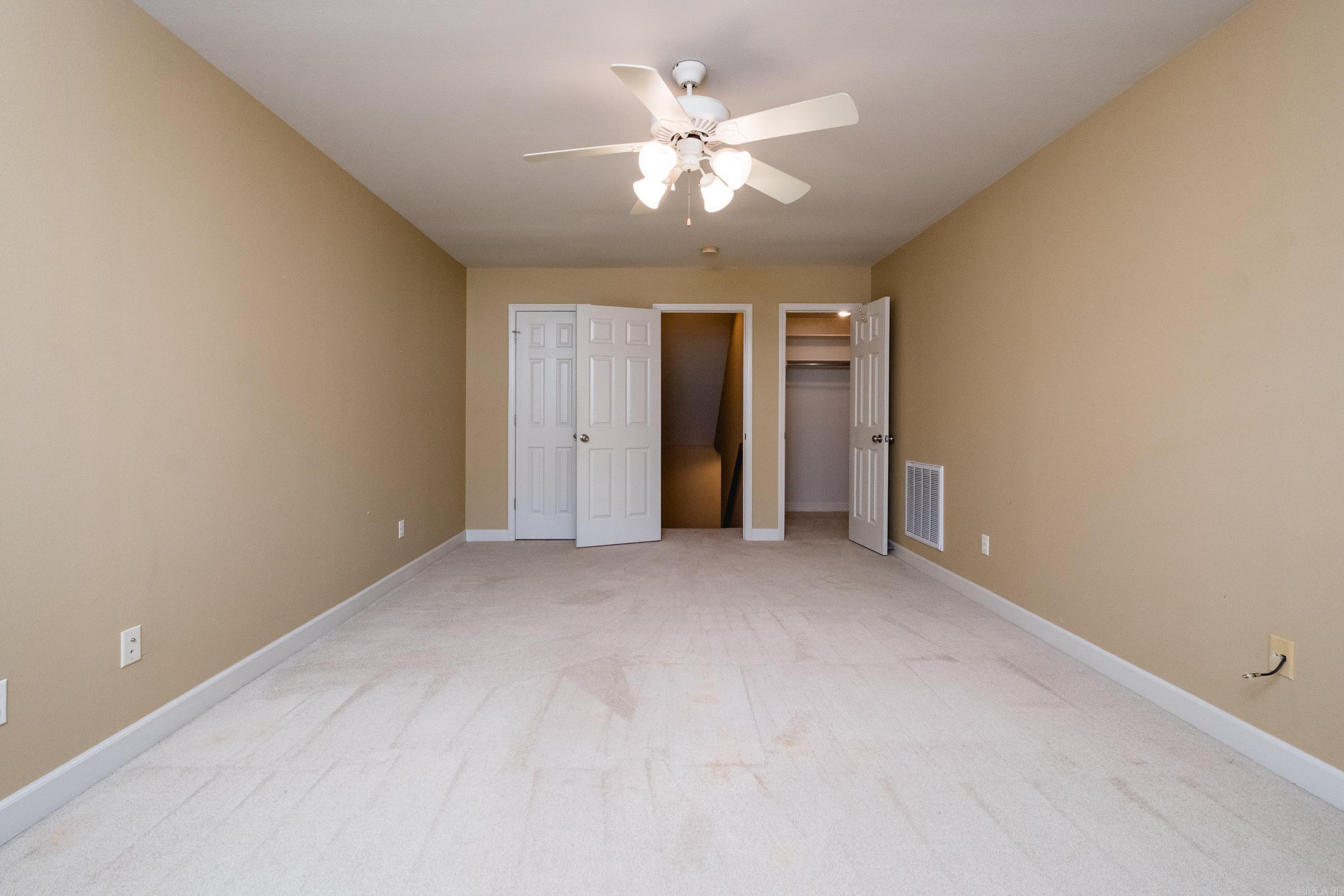 CARRIAGE CREEK - Residential