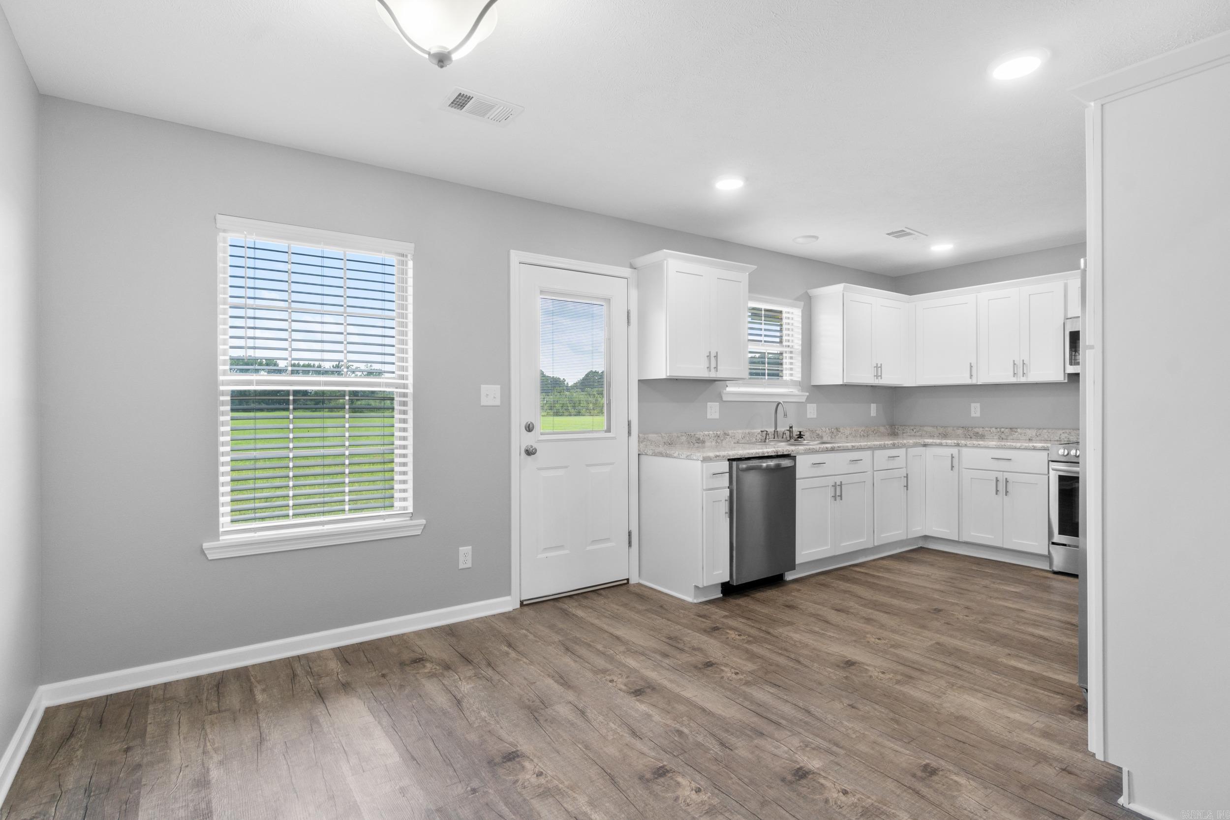 BAKER'S FIELD - Residential