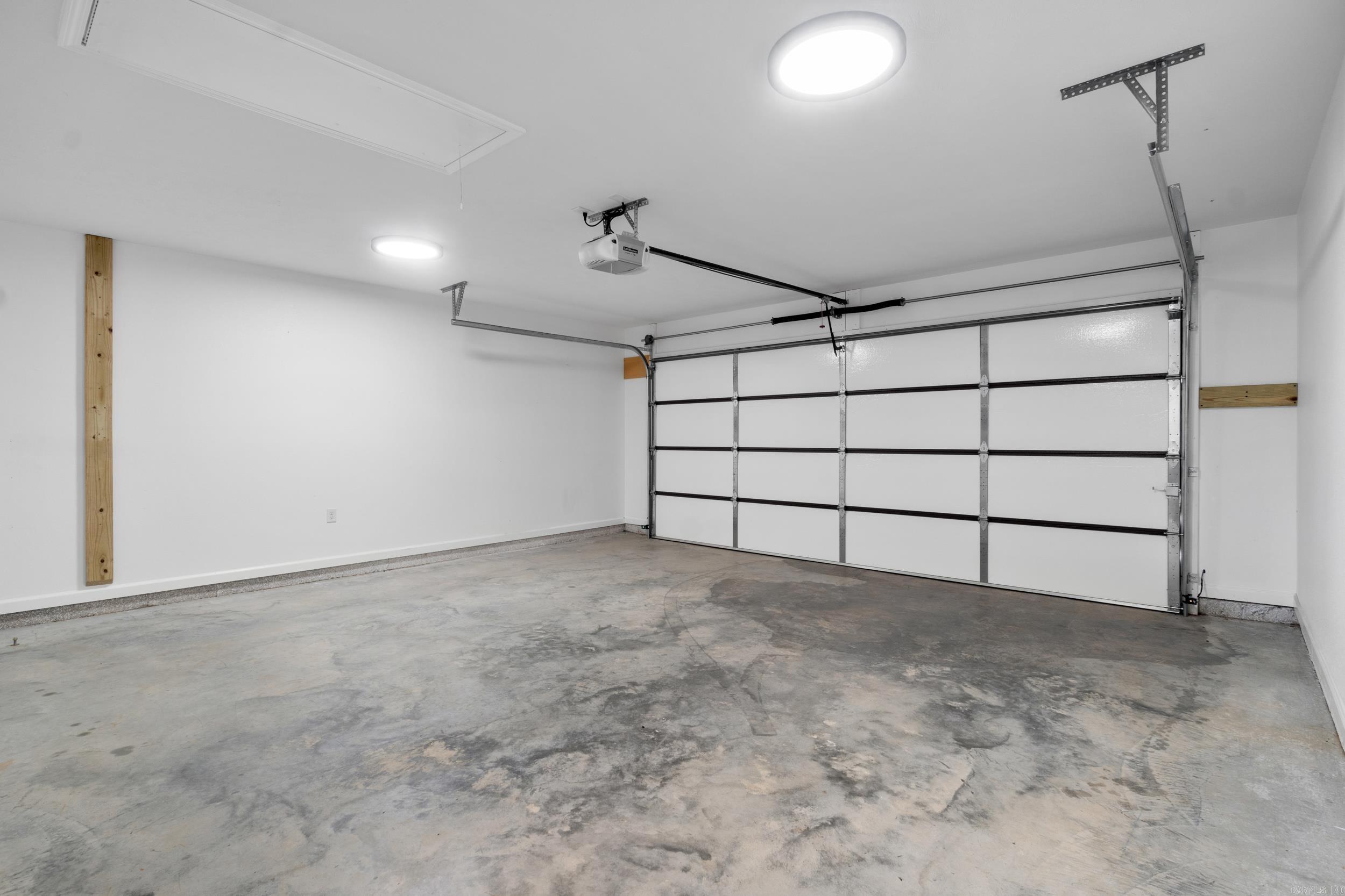 BAKER'S FIELD - Residential