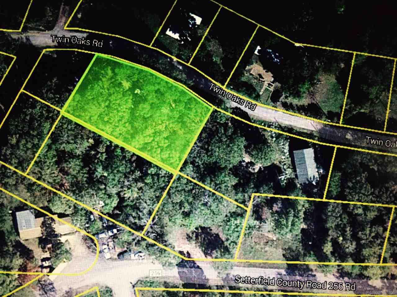 TWIN OAKS - Land