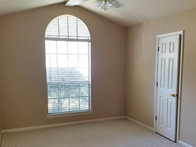 COUNTRY CLUB OF ARK THE - Residential Lease