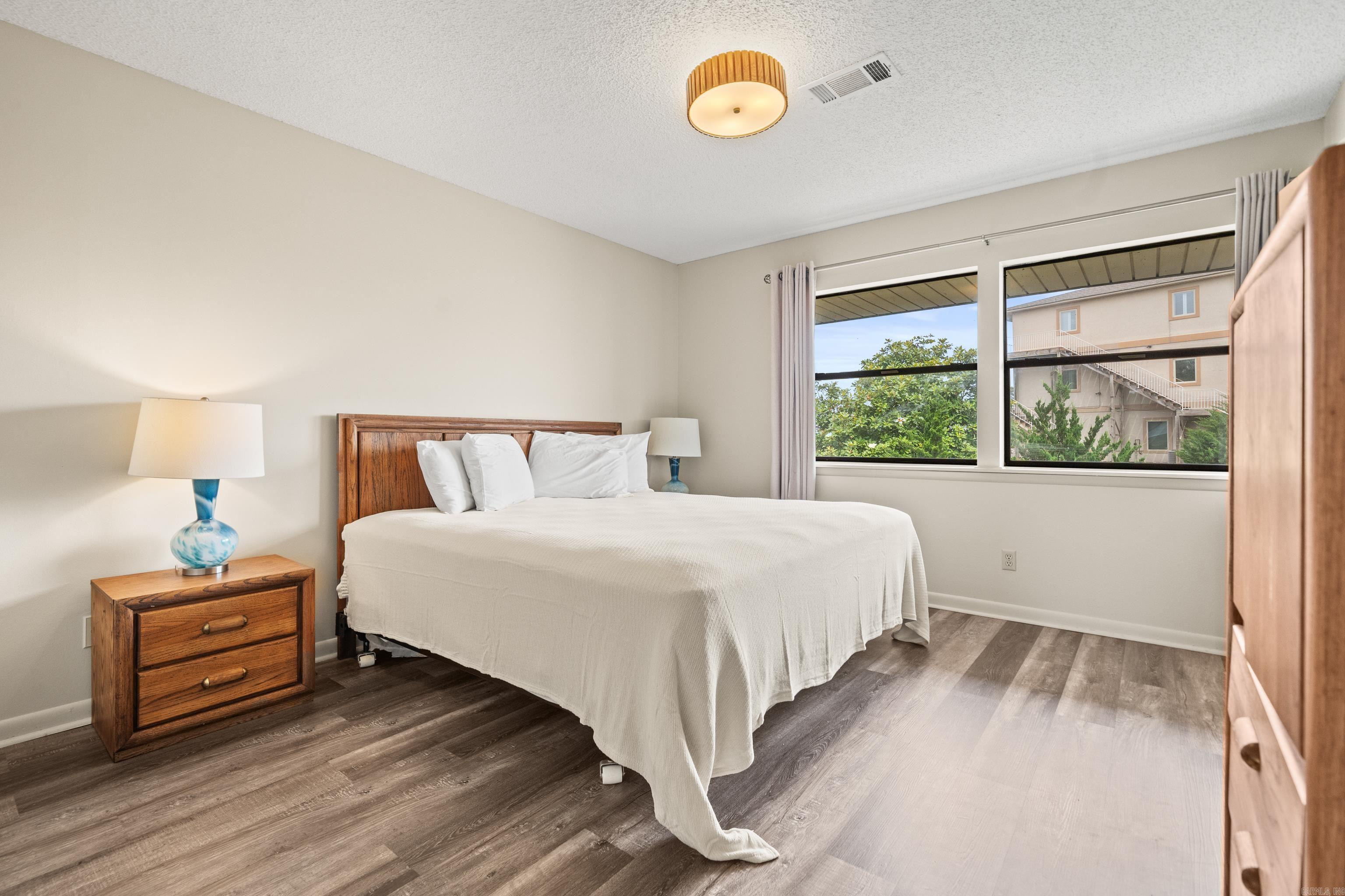 EMERALD ISLE HPR - Residential