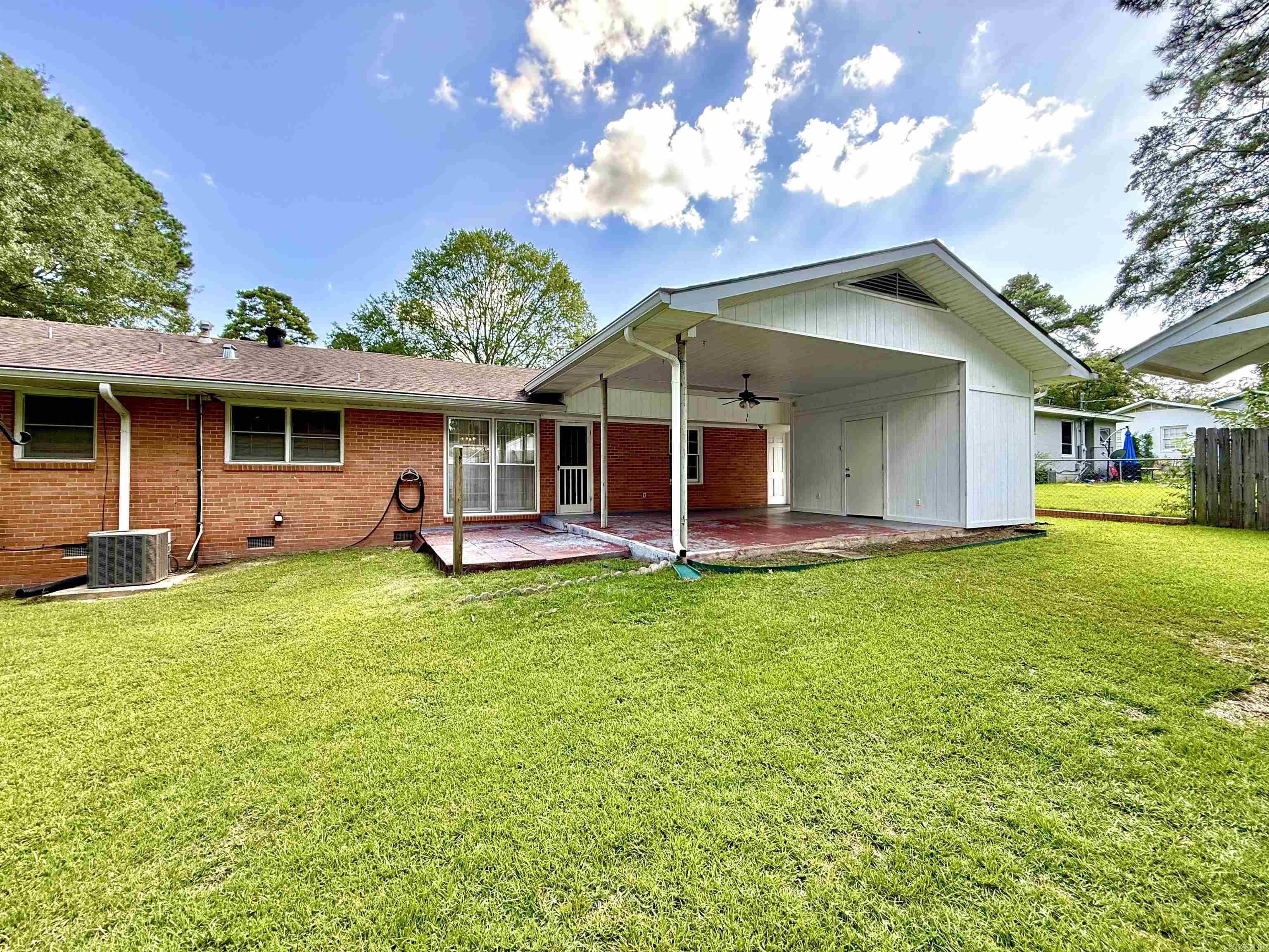 THOMPSON HEIGHTS 2ND S-D - Residential