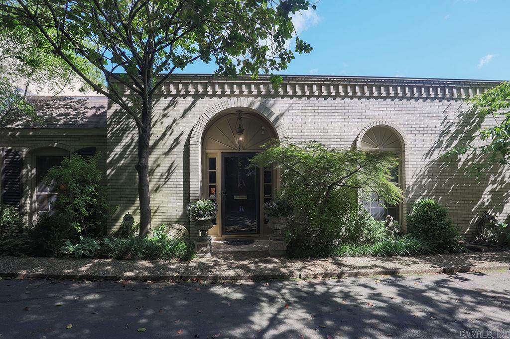 Townhouse in the Park - Residential