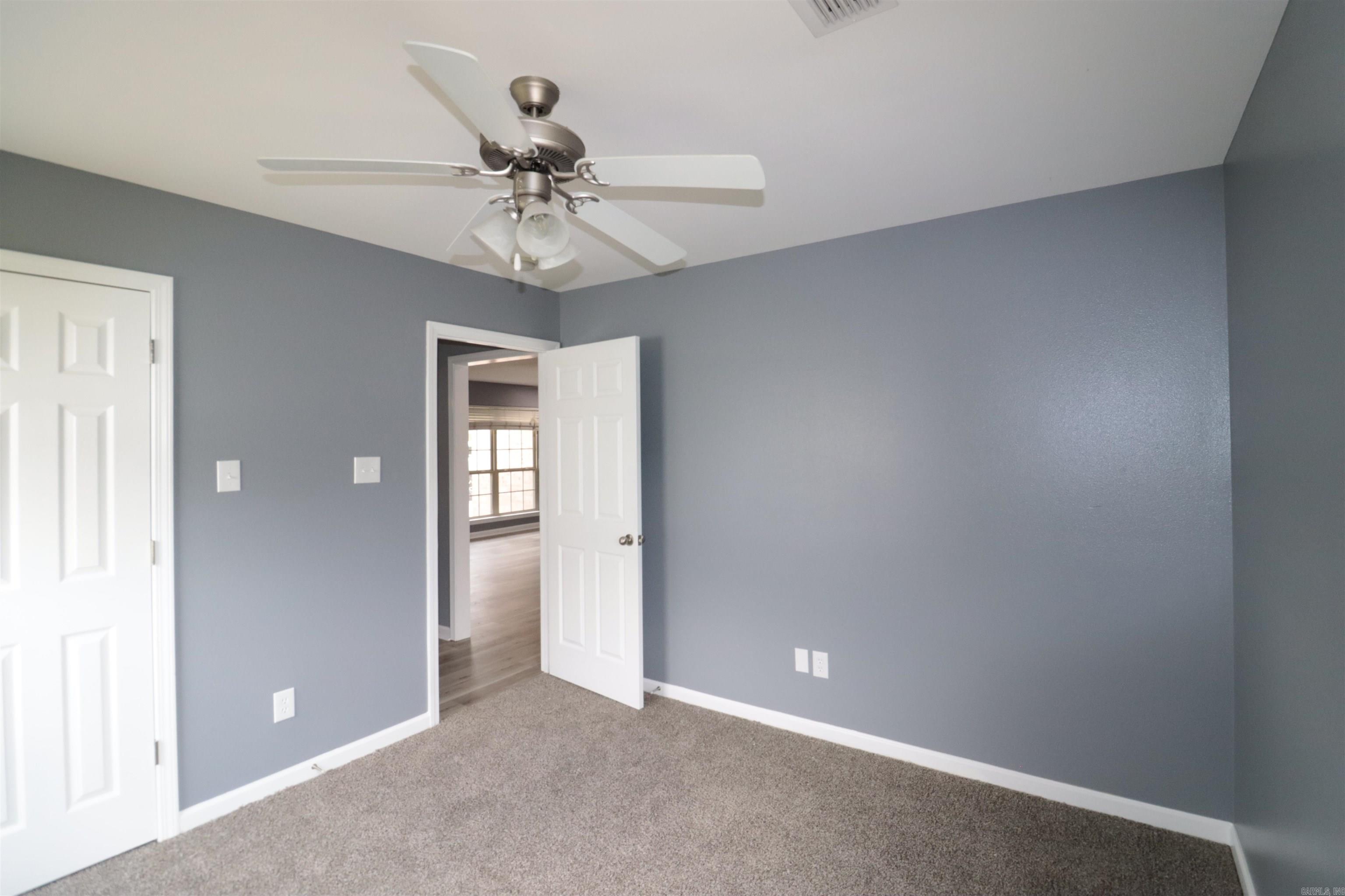 CLOVER RIDGE - Residential