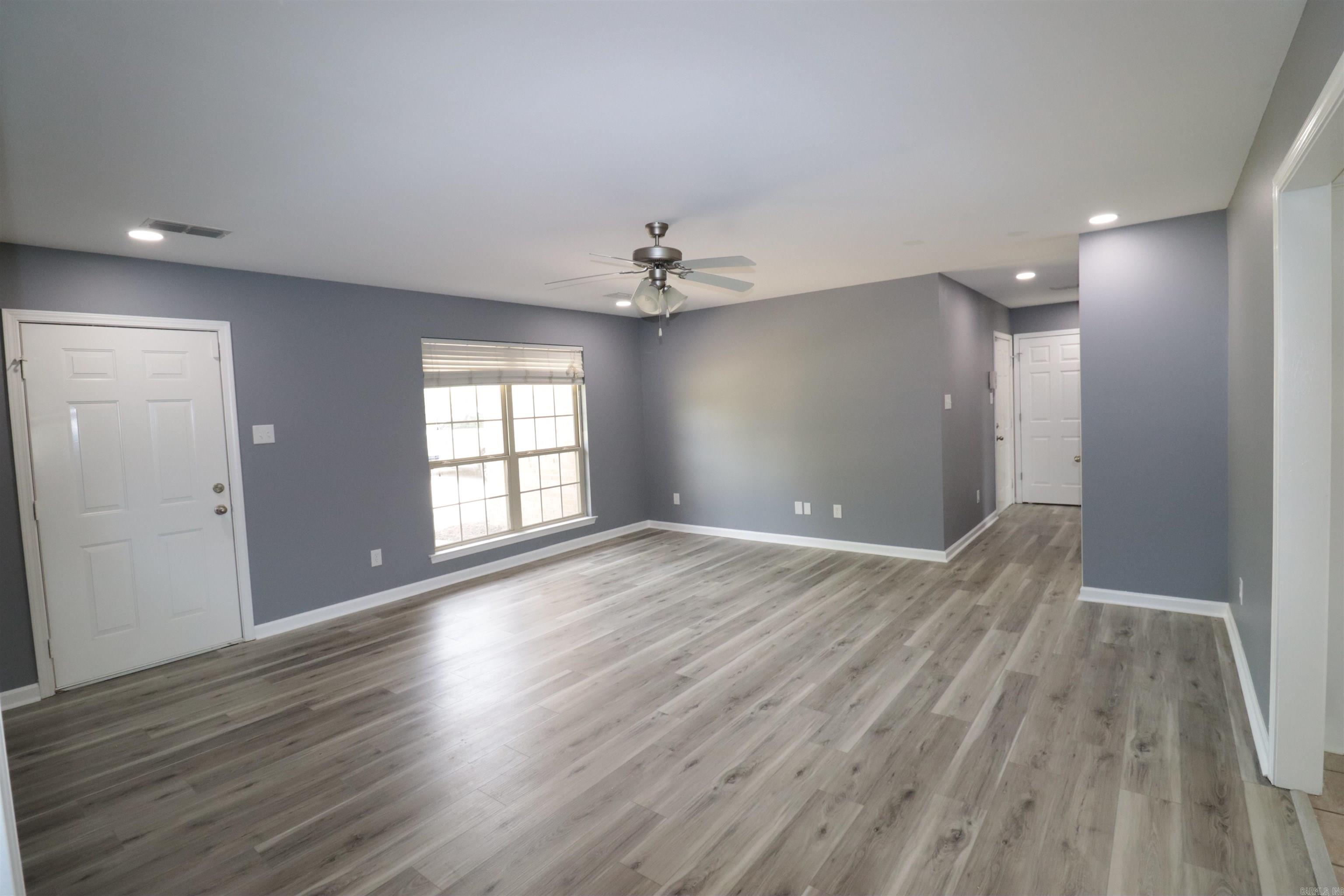 CLOVER RIDGE - Residential