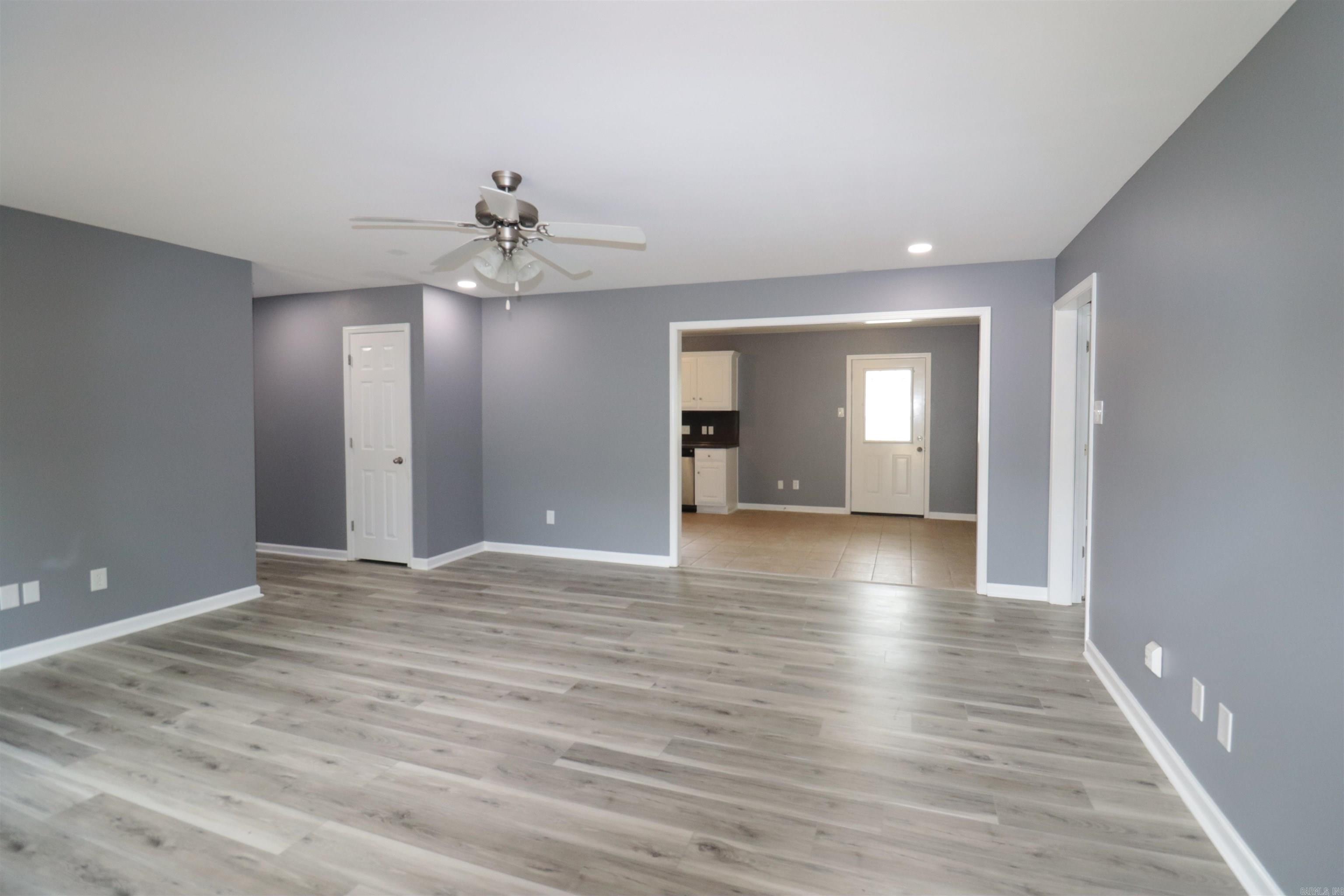 CLOVER RIDGE - Residential