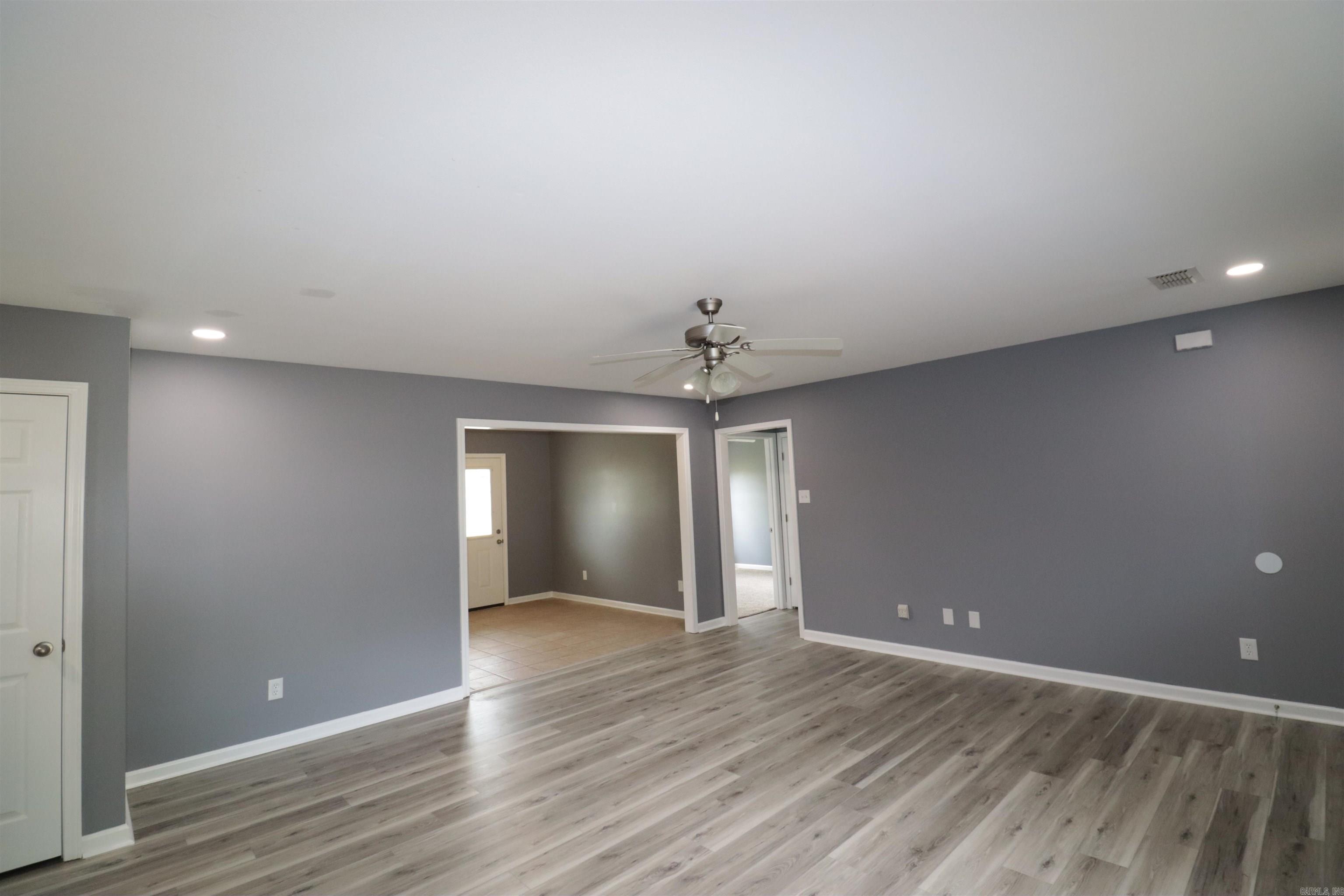 CLOVER RIDGE - Residential