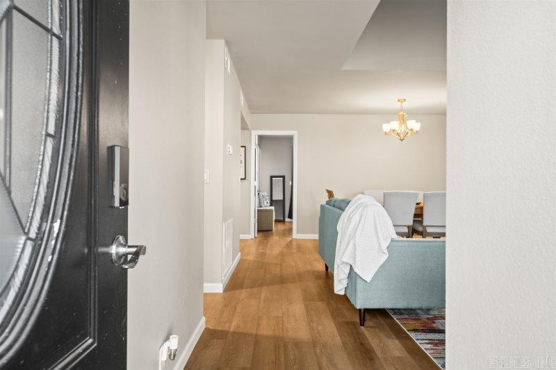 VALENCIA COURTS - Residential