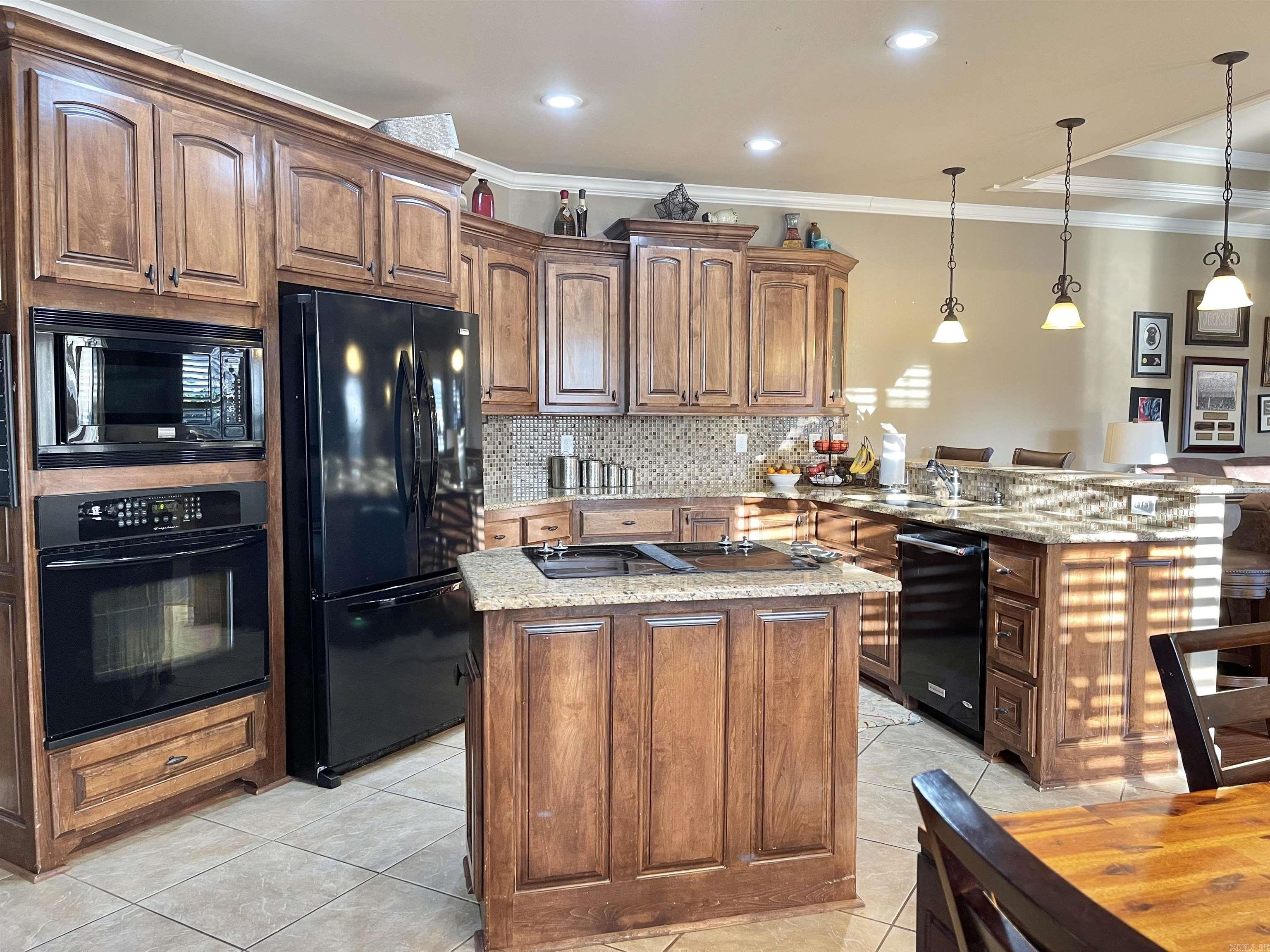 HURRICANE MEADOWS - Residential