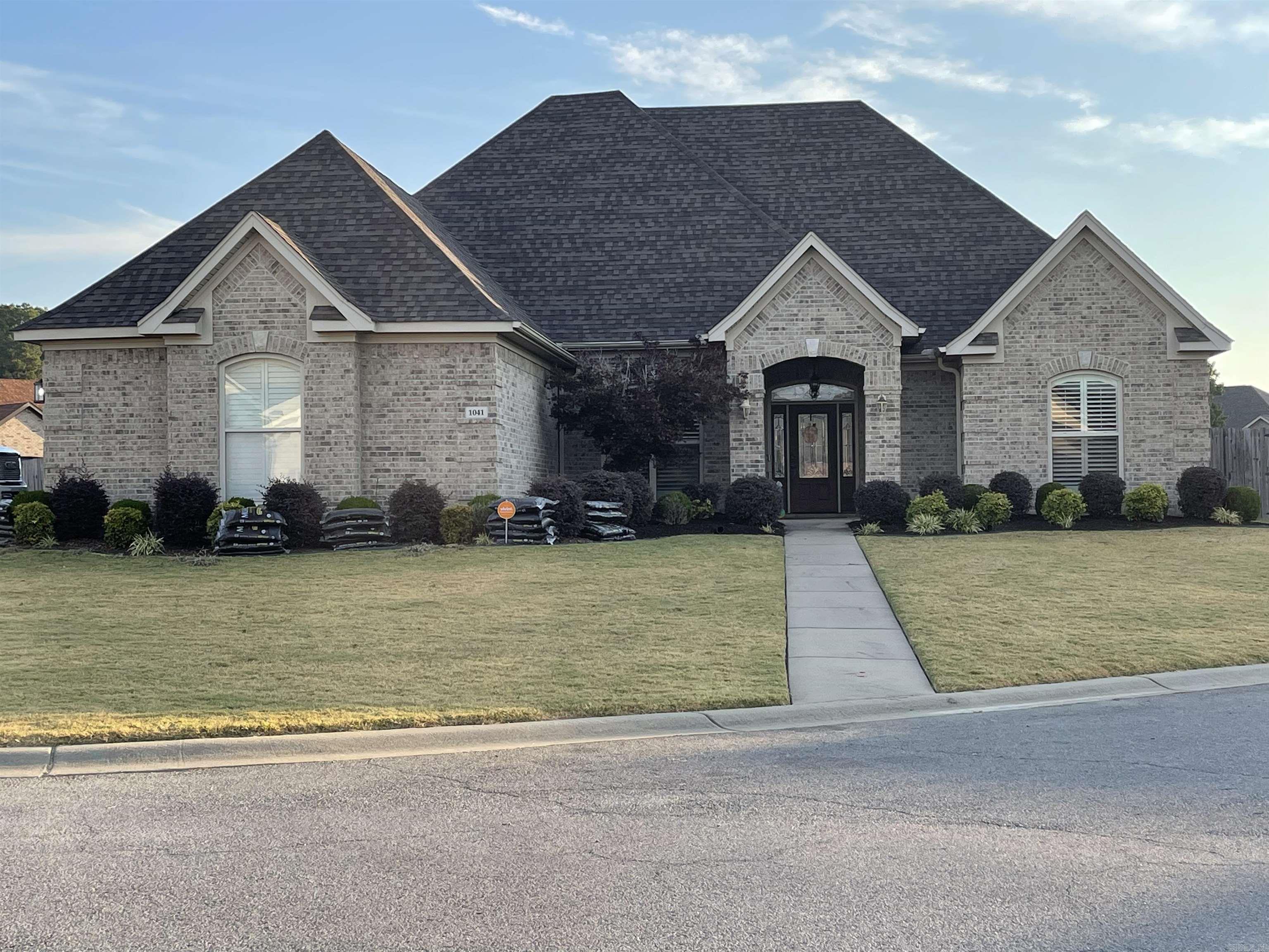 HURRICANE MEADOWS - Residential