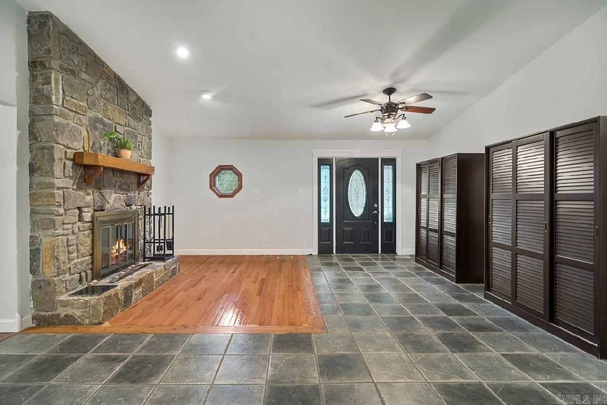 Diamondhead J - Residential