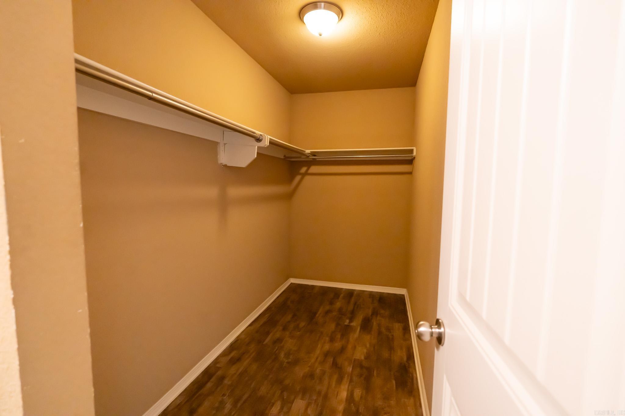 WOODLANDS EDGE - Residential