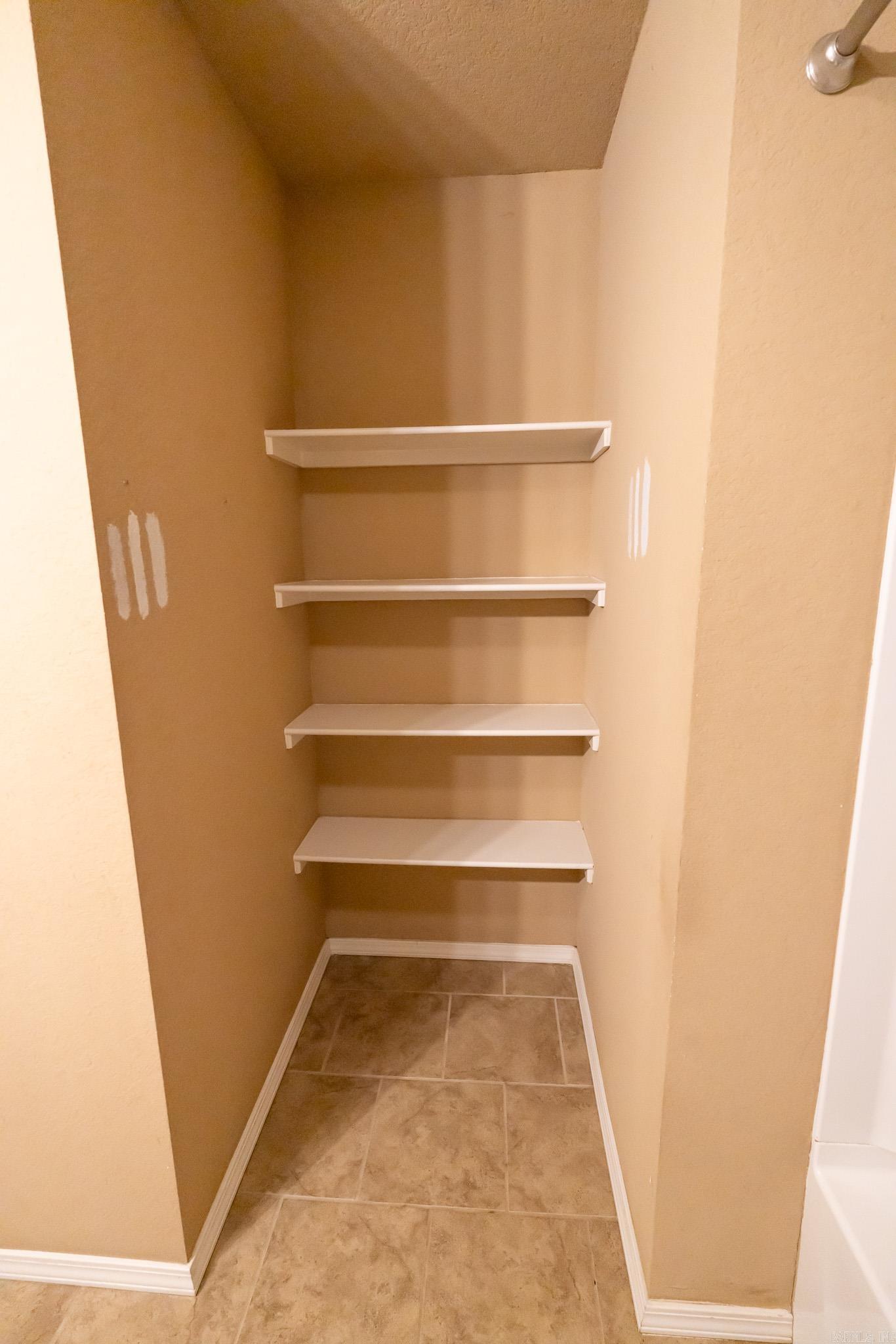 WOODLANDS EDGE - Residential