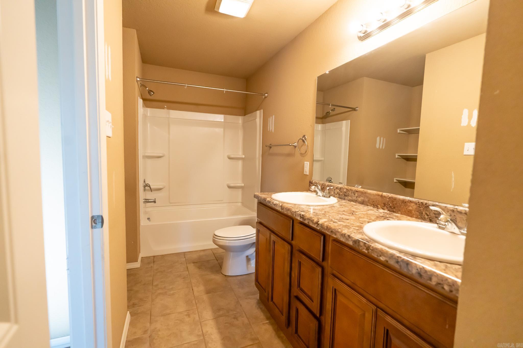 WOODLANDS EDGE - Residential