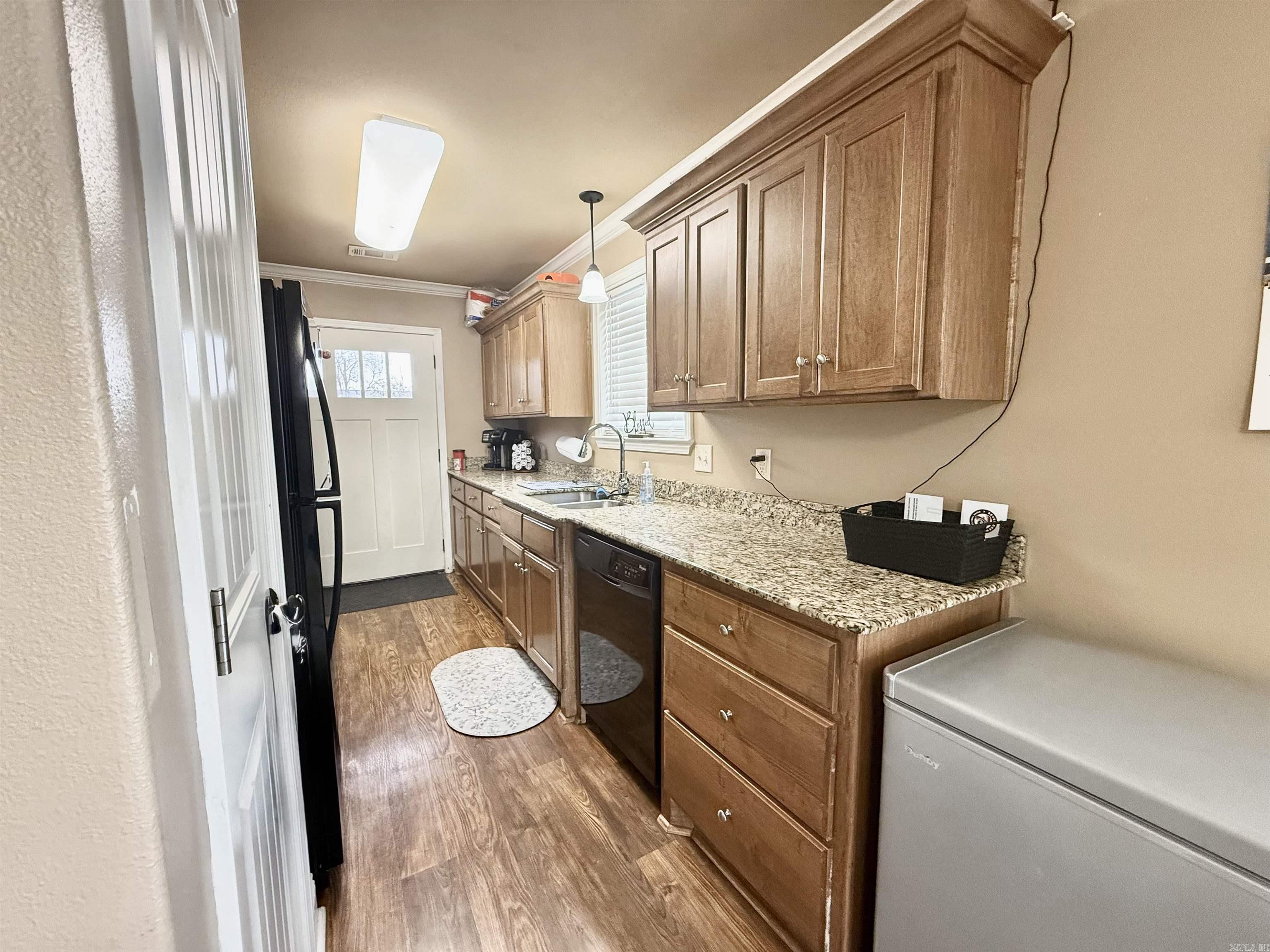 TROUTT - Residential