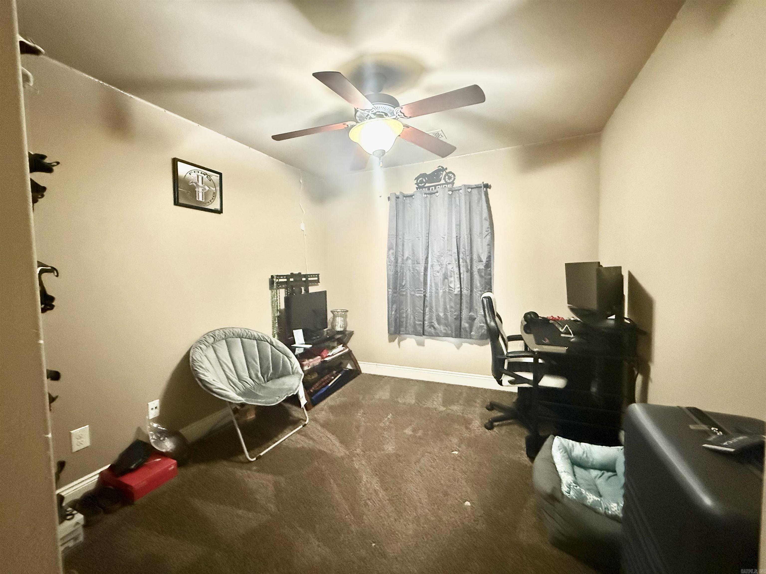 TROUTT - Residential