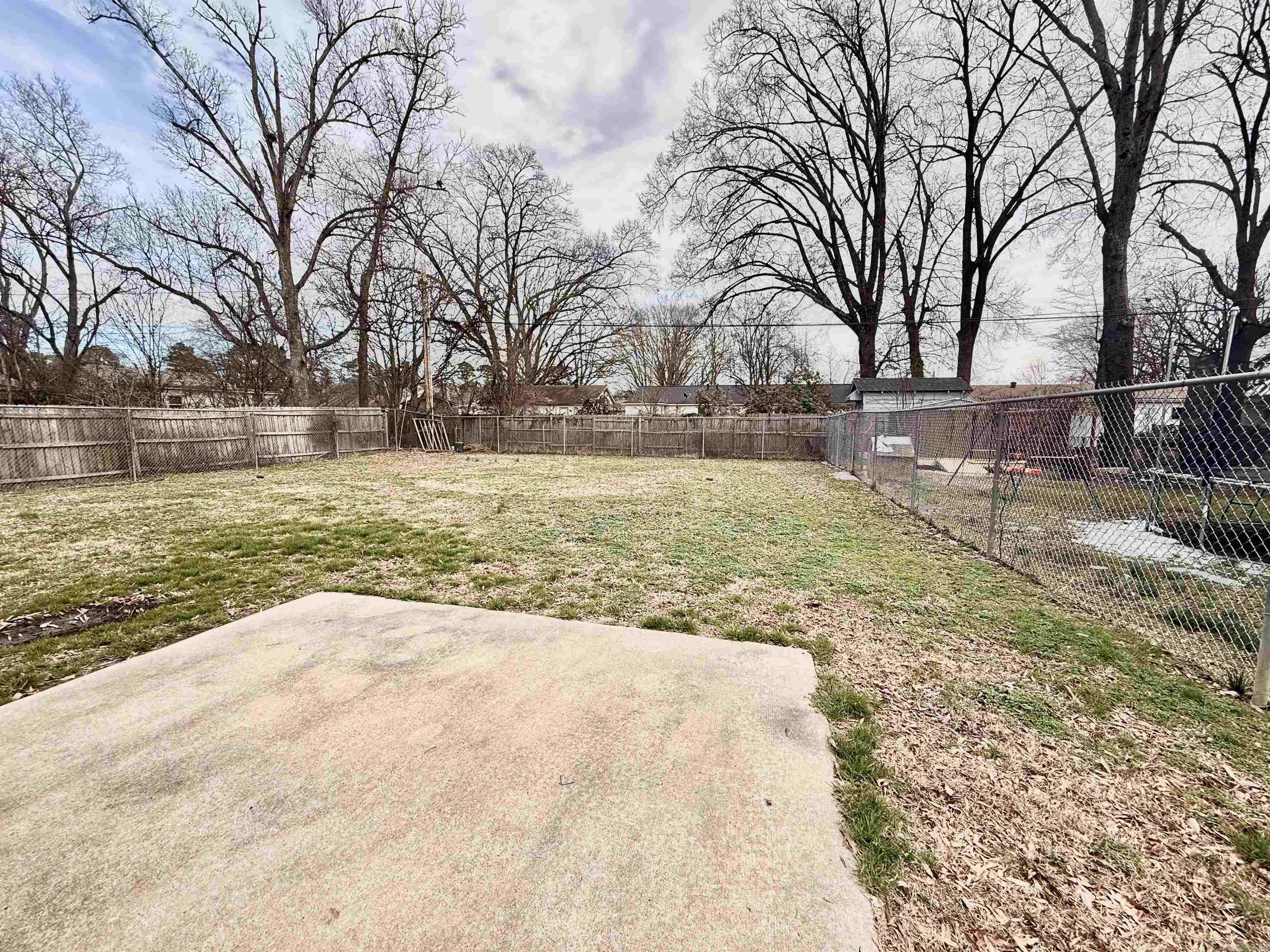 TROUTT - Residential