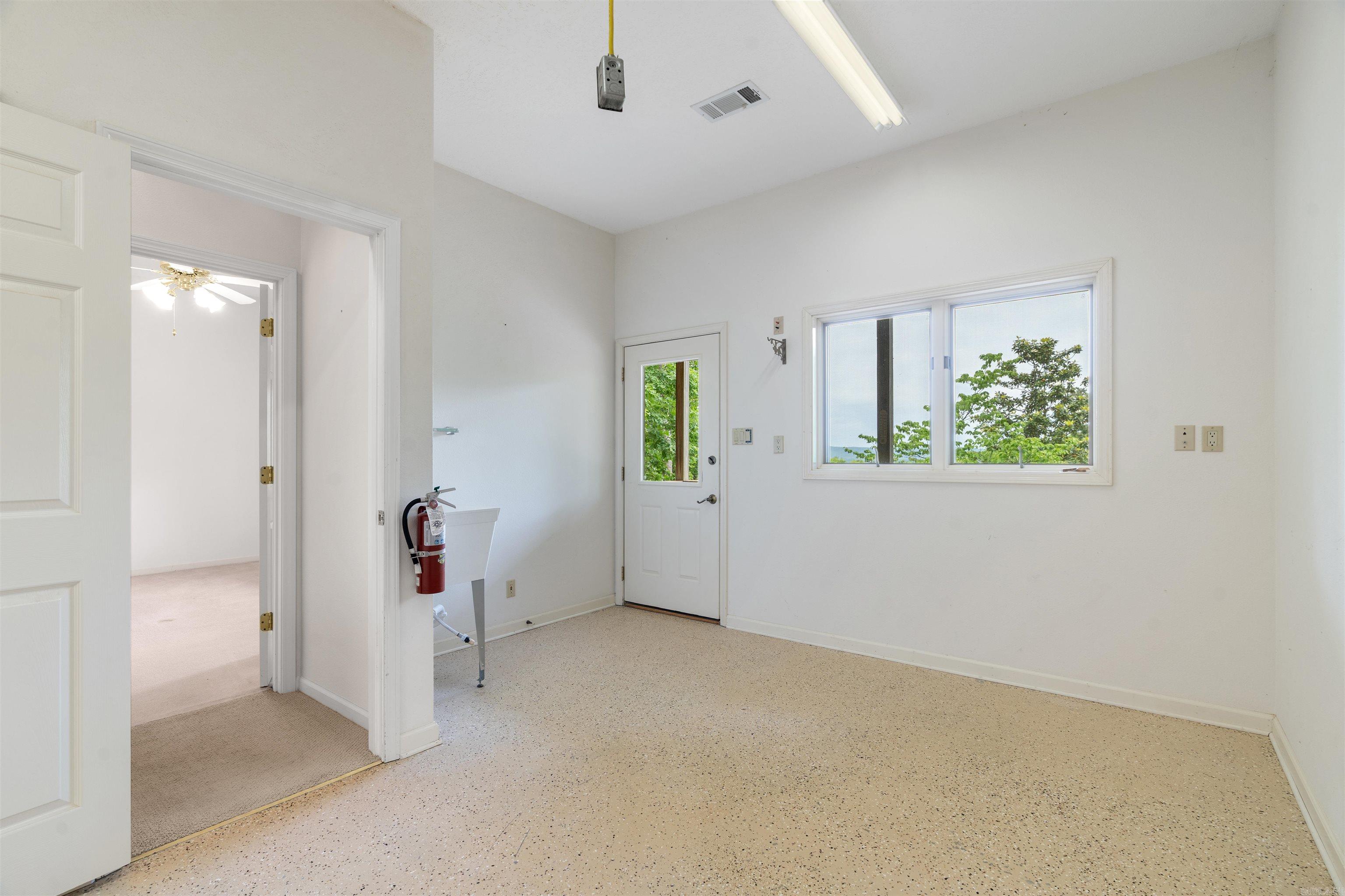 MESERO - Residential