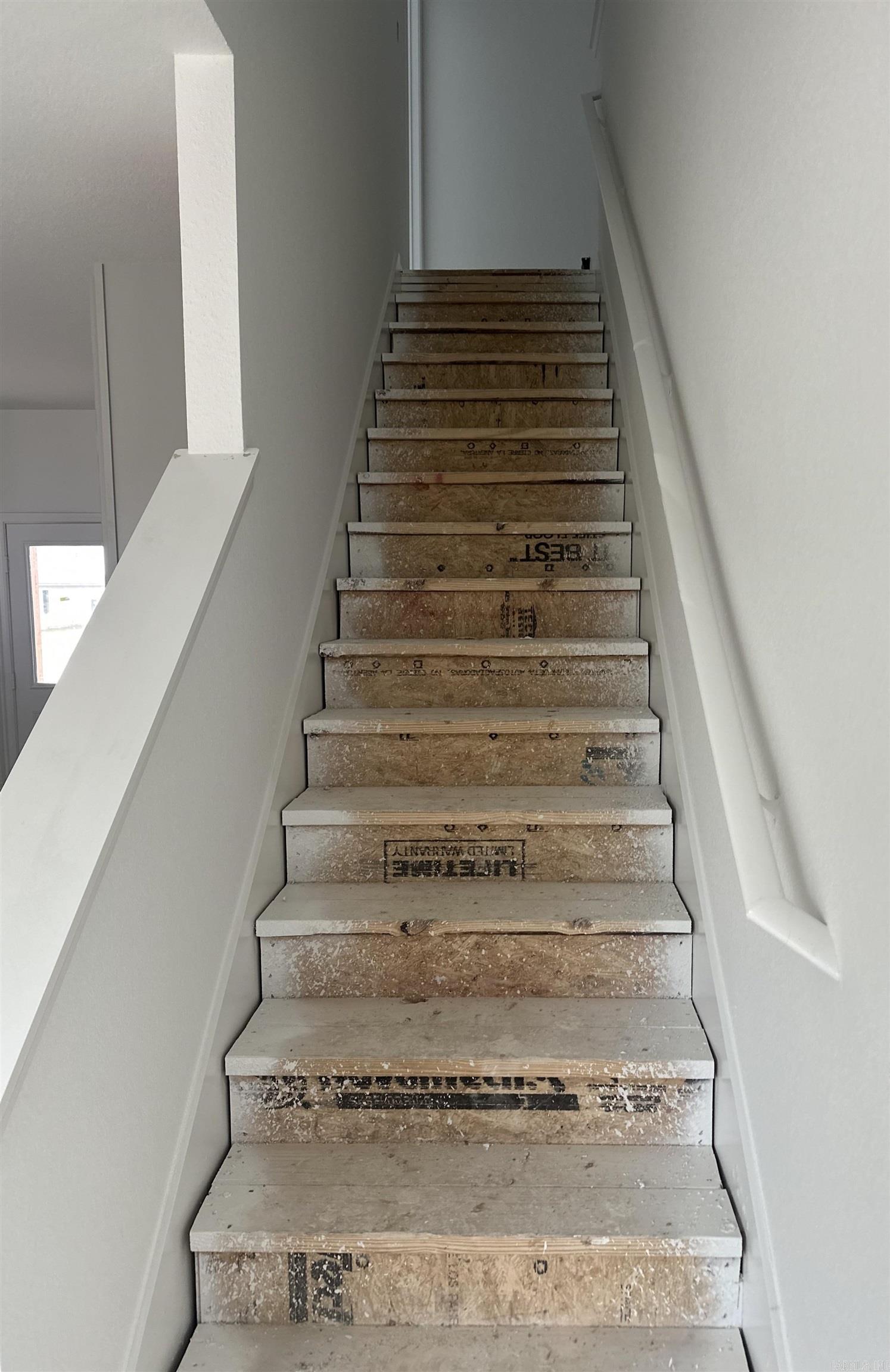 COUNTRY CLUB OF ARK THE - Residential