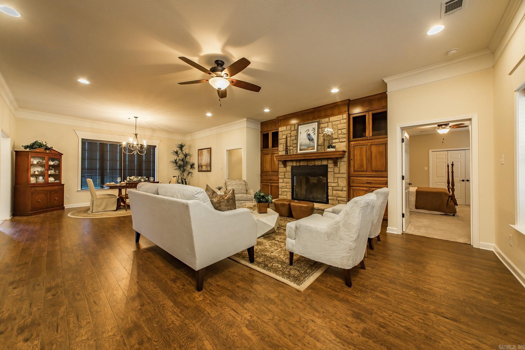 MOUNT TABOR ESTATES - Residential