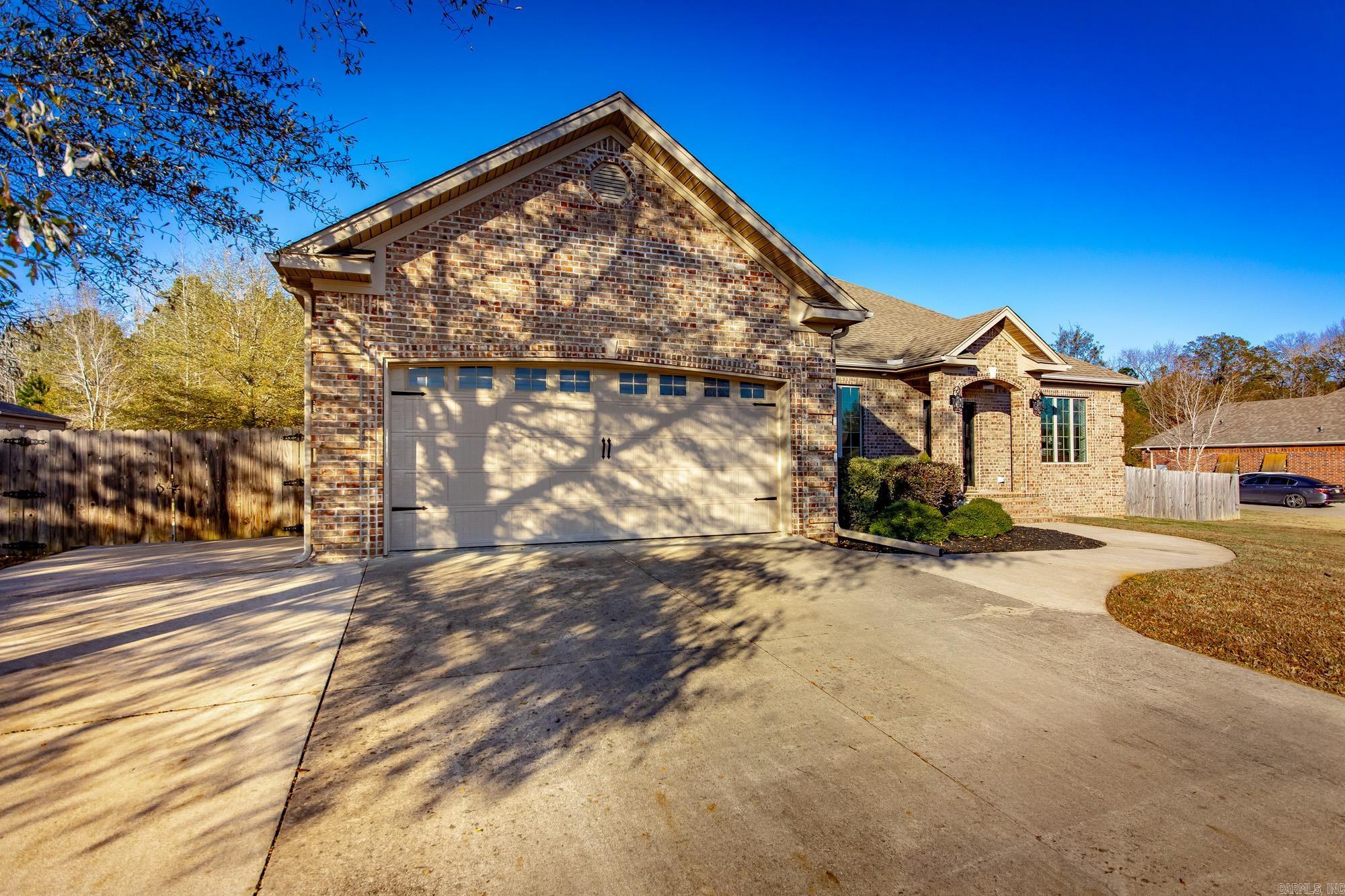 MOUNT TABOR ESTATES - Residential