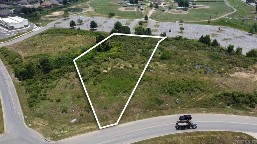 Fantastic opportunity to build on a 1.44 acre site backing up to the Maumelle Diamond Center Baseball Complex right off of Counts Massie and Country Club Parkway. The property is zoned PRD, but underlying land use was recently amended to be COMM (Commercial). Being zoned PRD requires Community Meeting, Development Plan, and will require Plat to be Filed.