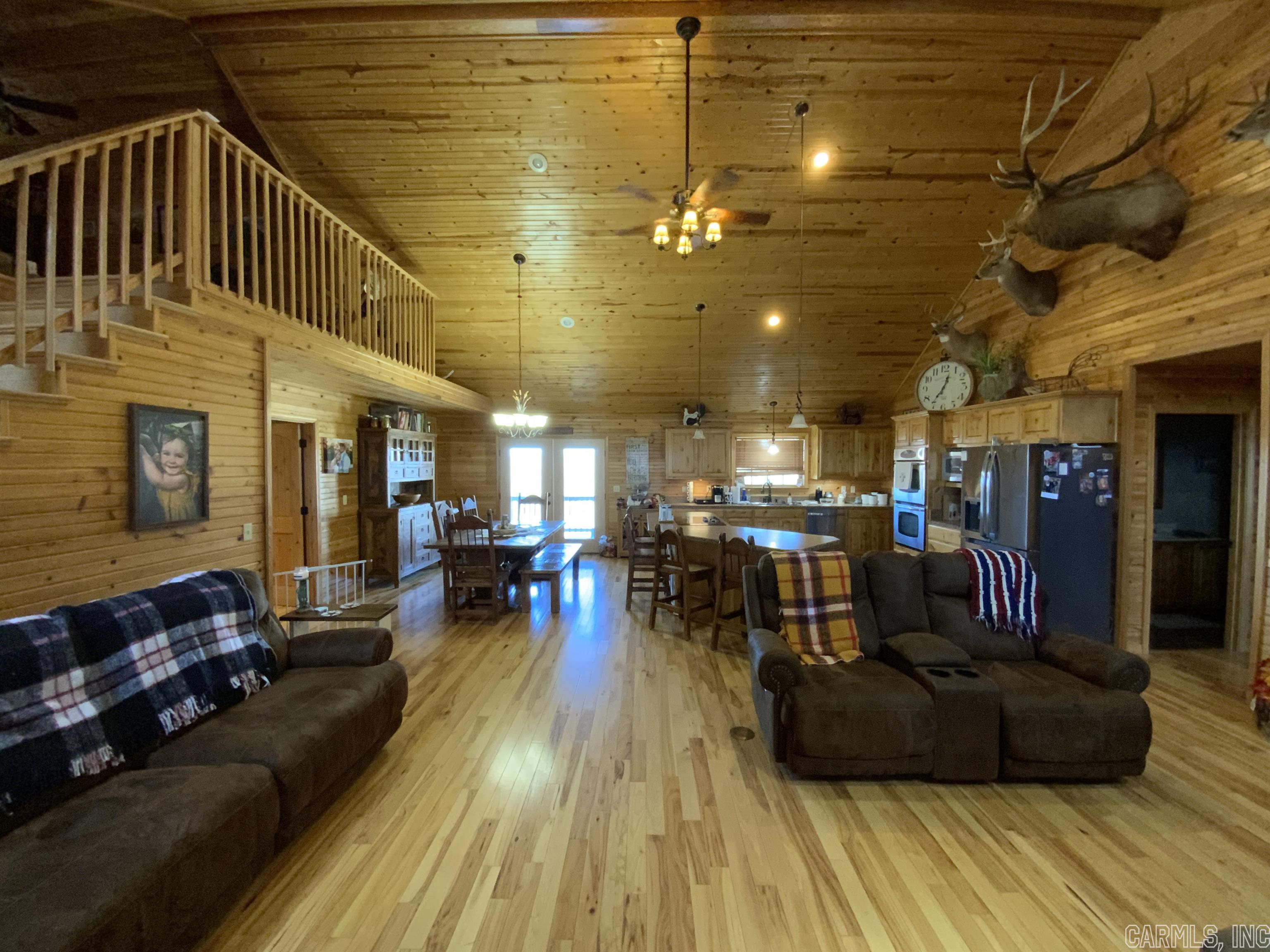 Metes & Bounds - Commercial Sale