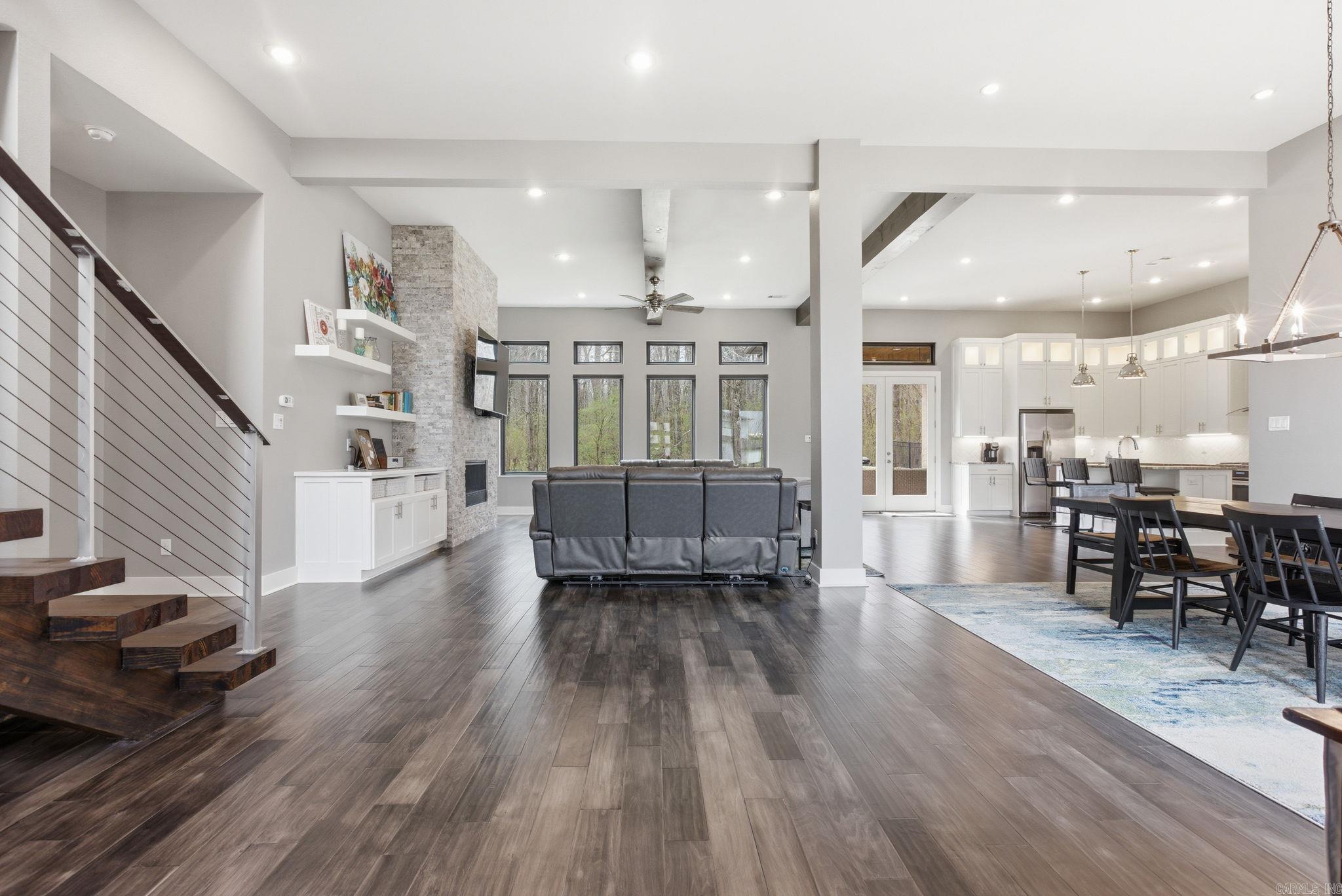 WEST LAKE VILLAGE - Residential