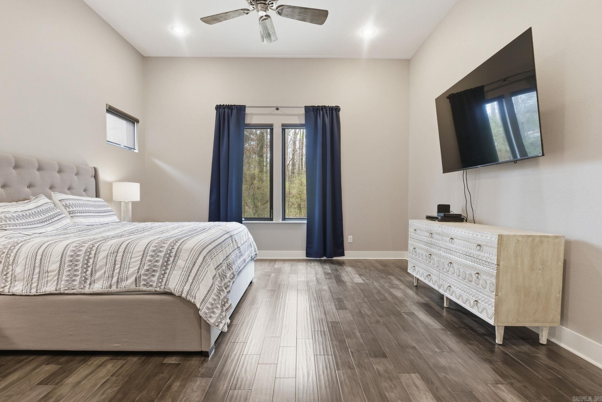 WEST LAKE VILLAGE - Residential