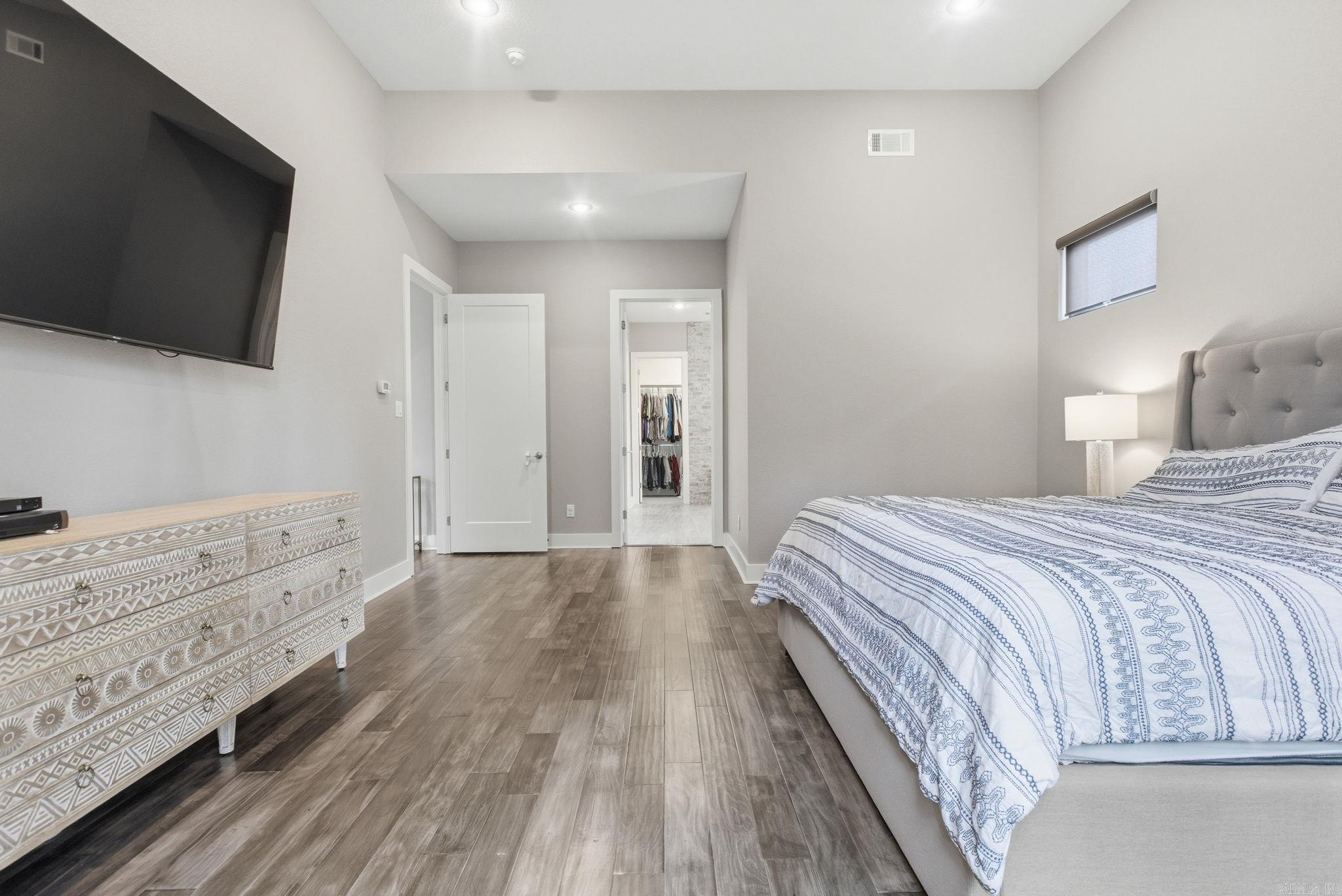 WEST LAKE VILLAGE - Residential