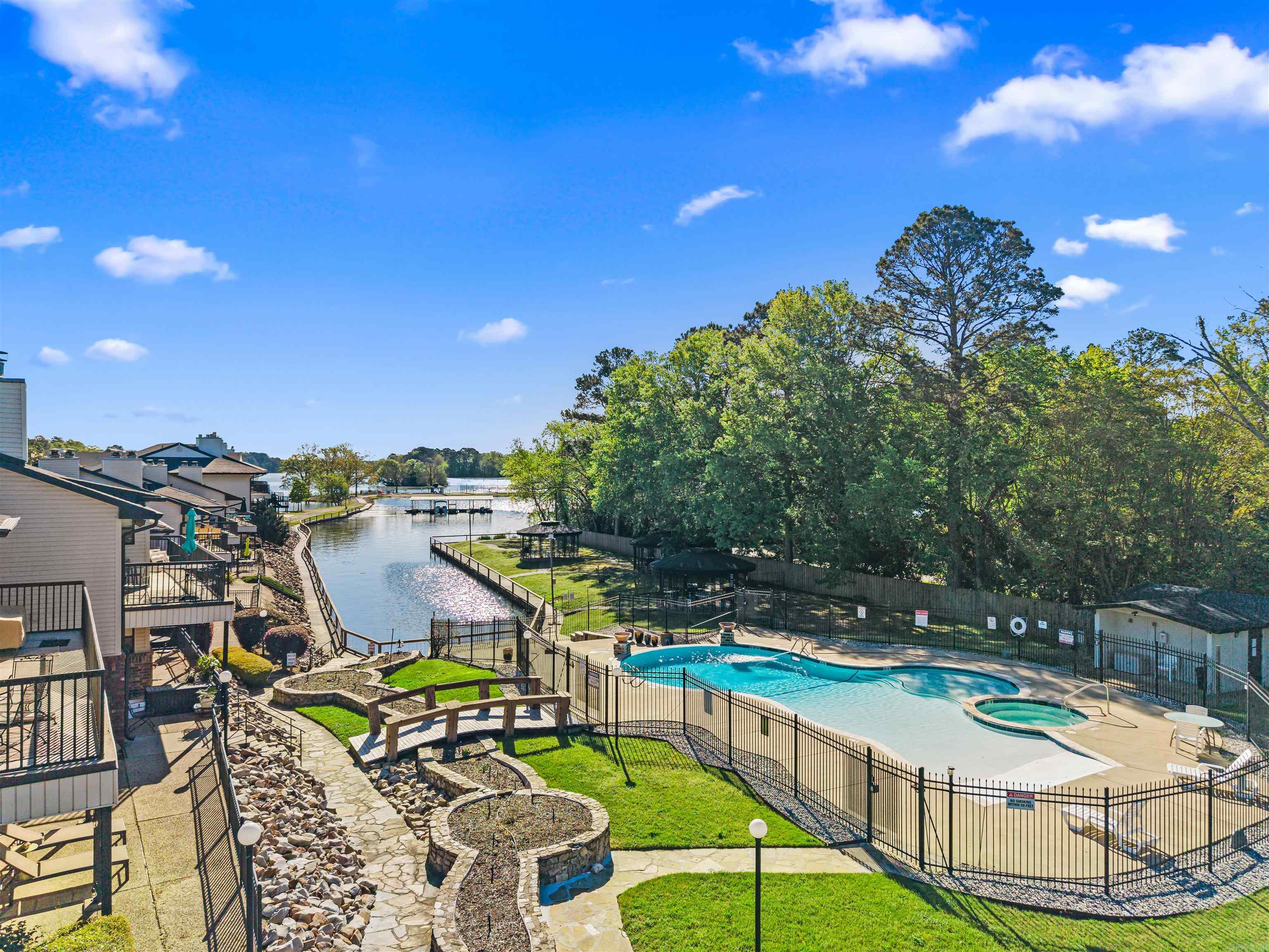 EMERALD ISLE HPR - Residential