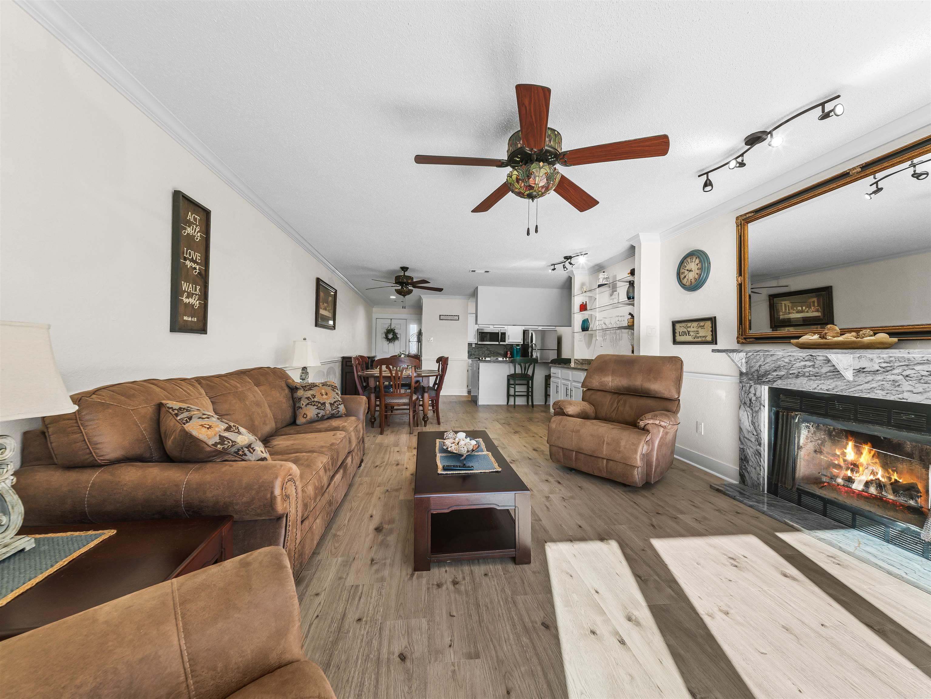 EMERALD ISLE HPR - Residential