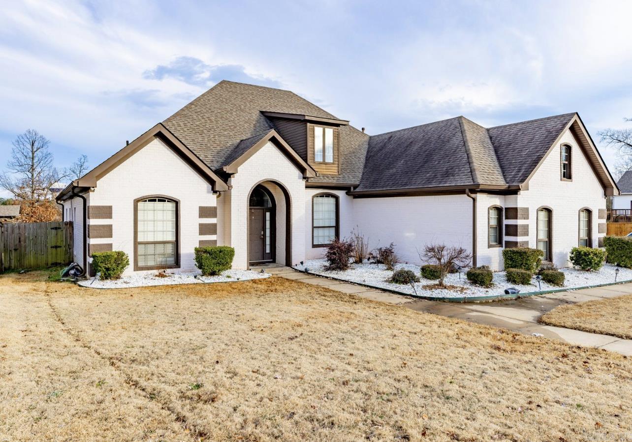 Beautiful 4 bed 3 bath family home in Bryant AR. Kitchen features customs cabinets, granite countertops, and stainless steel appliances. Breakfast Nook. Separate Dining Room. Spacious living area w/fireplace and surround system. Master bedroom has tray ceilings w/attach bathroom, that has walk-in closet, Jacuzzi tub, dual-headed shower and double vanity. Original hardwood floors, Crown molding throughout. Backyard is oasis. In ground salt water pool and covered patio w/palm trees. You will love this!