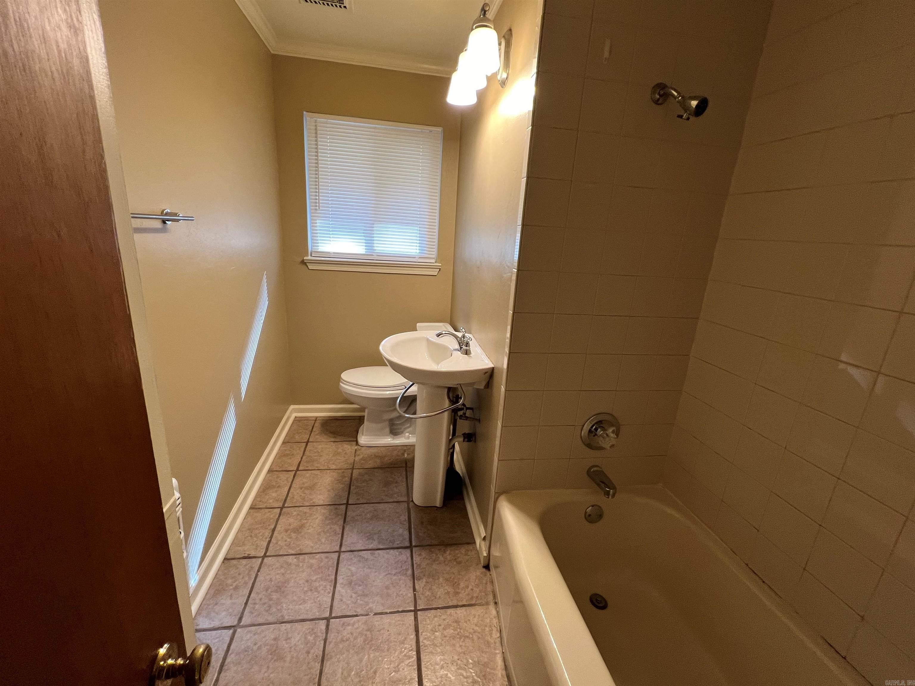 Markham Manor - Residential Lease