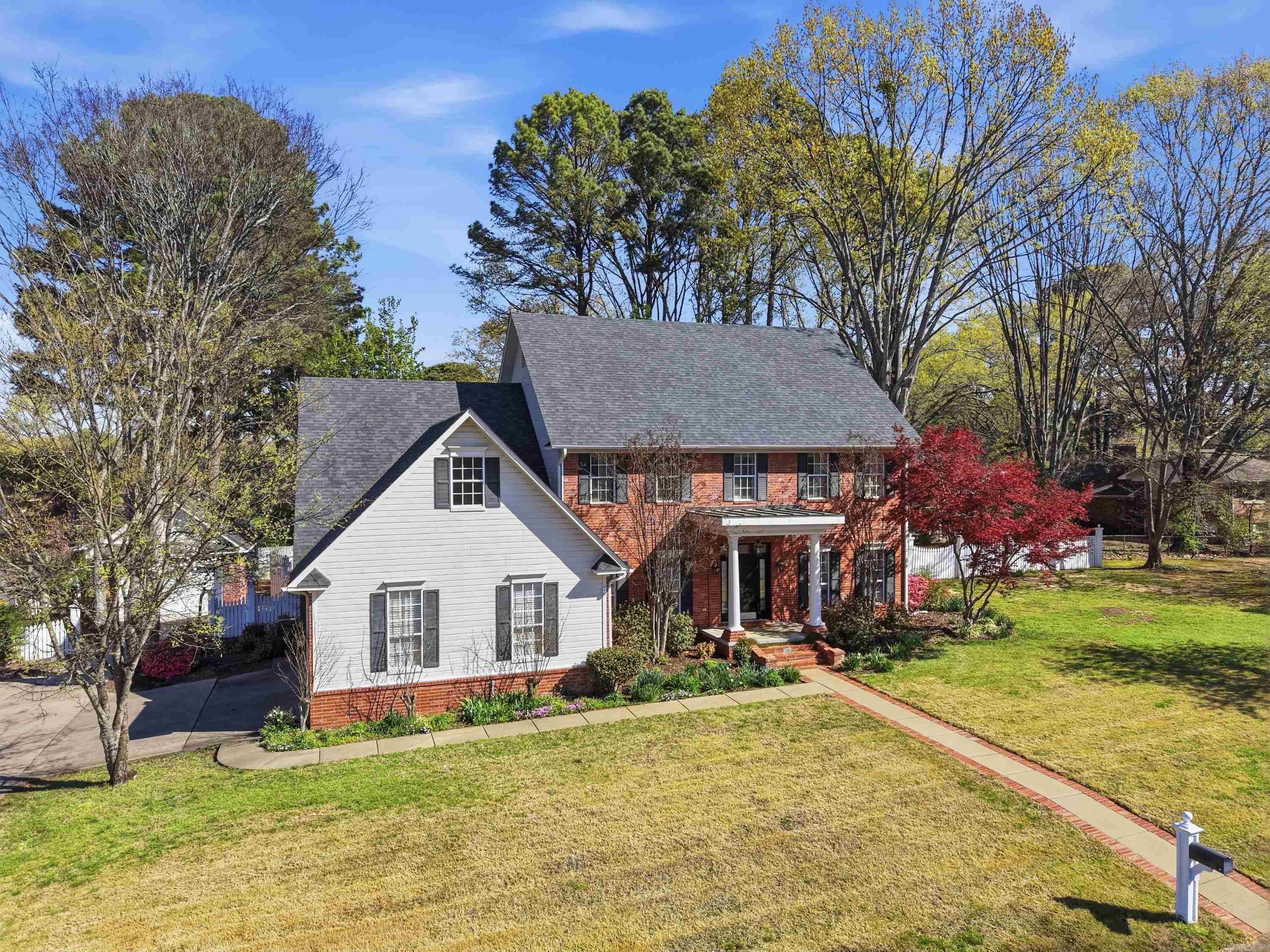 ADAMSBROOKE - Residential