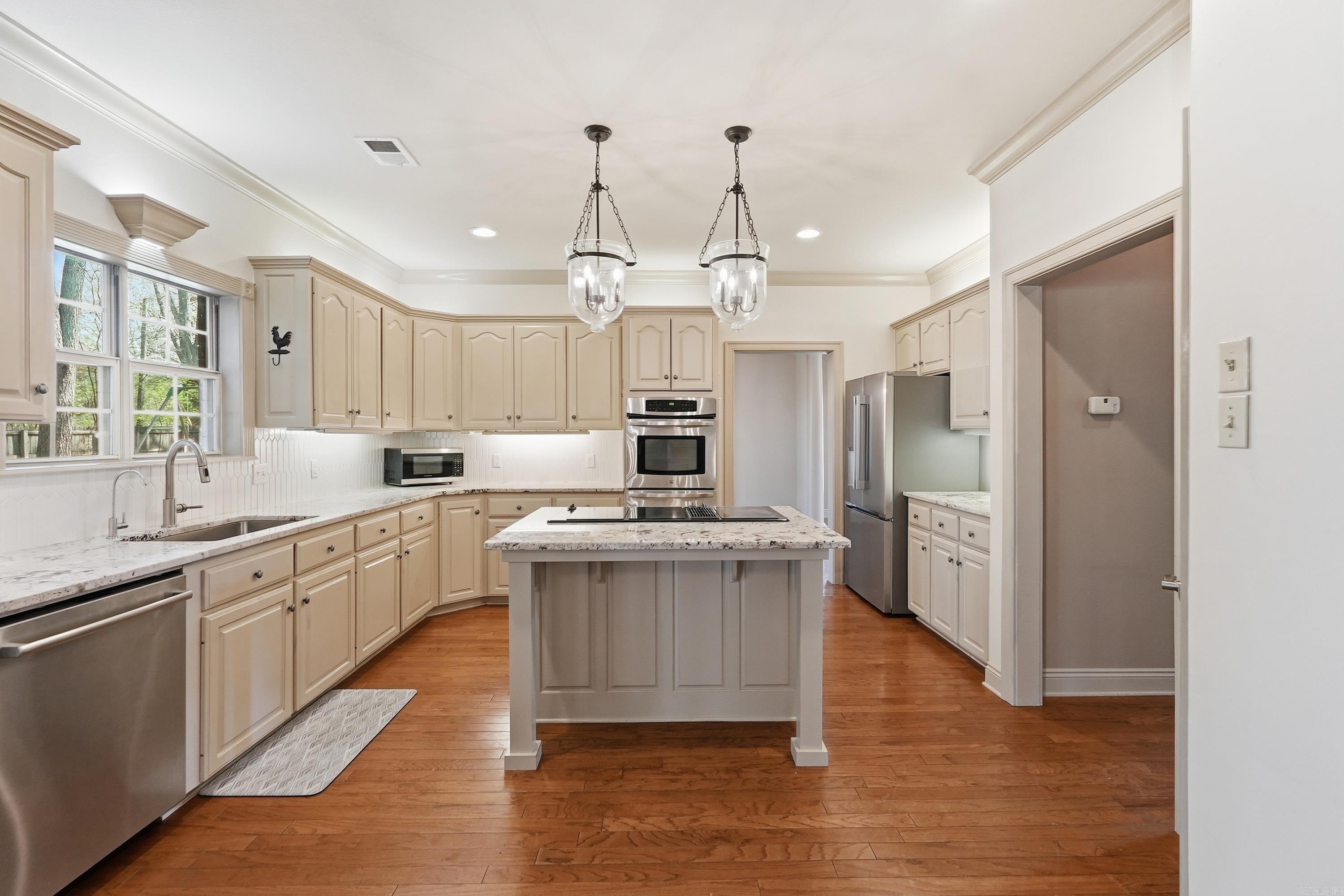 ADAMSBROOKE - Residential