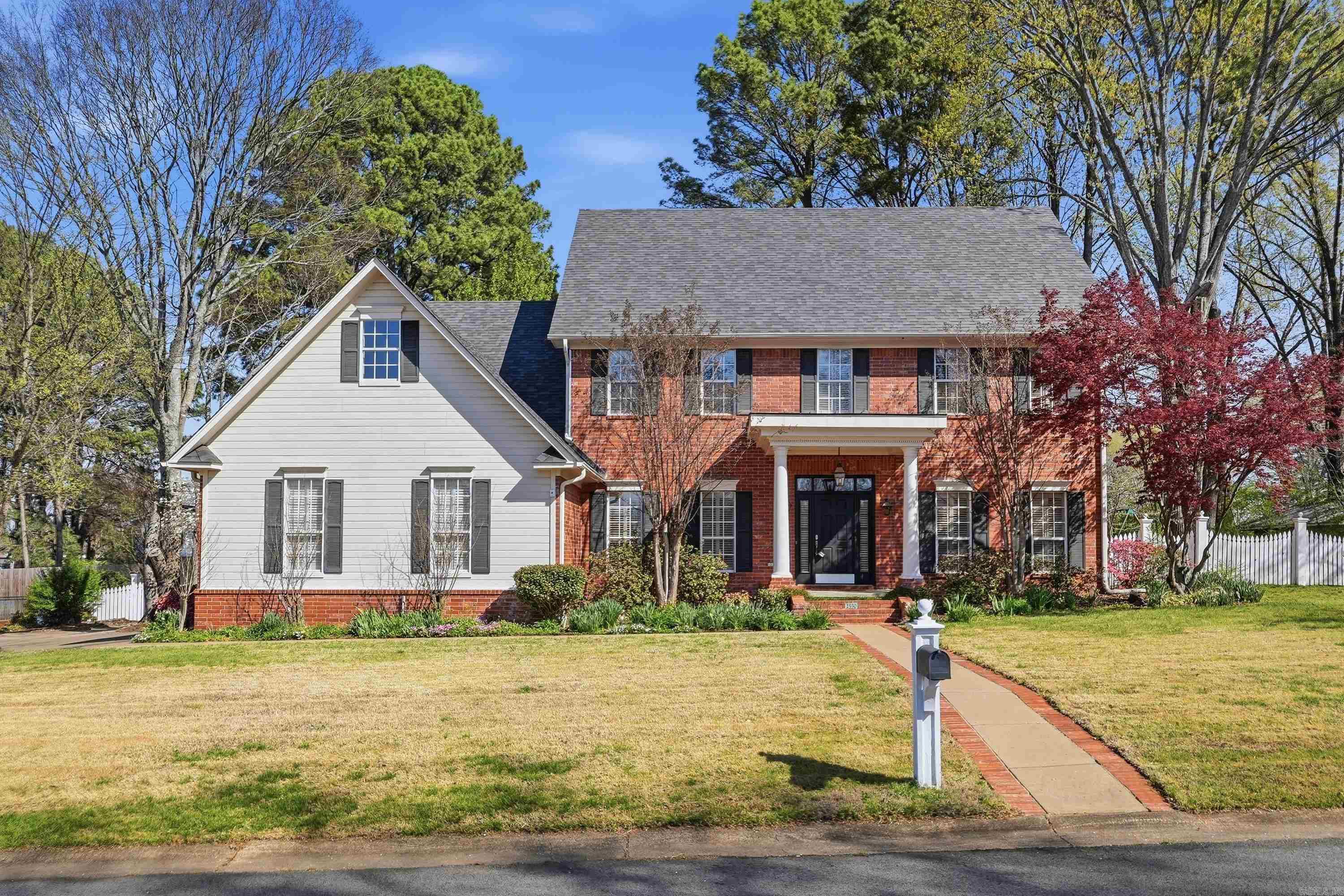 ADAMSBROOKE - Residential